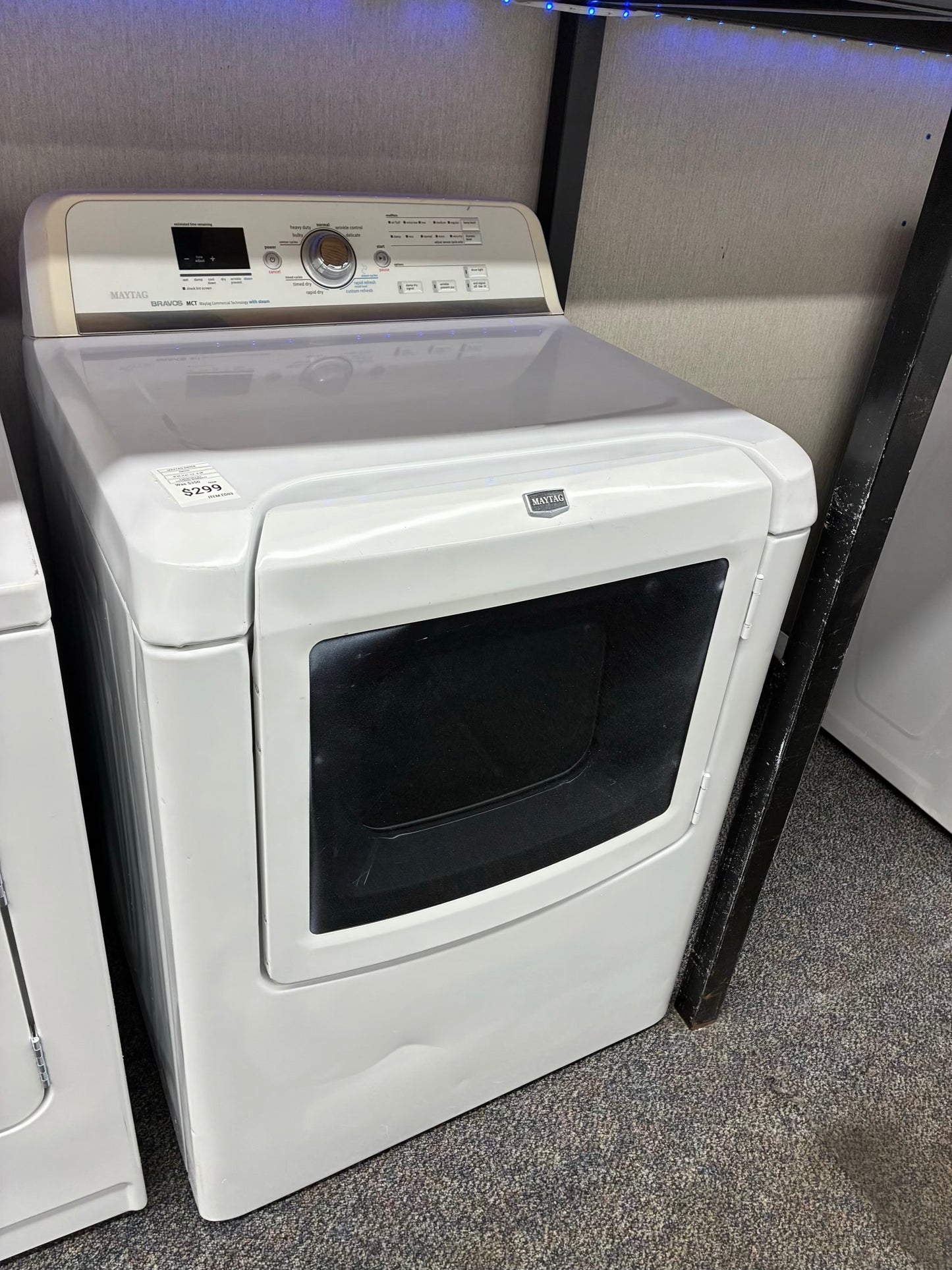 Maytag electric dryer 29” large capacity