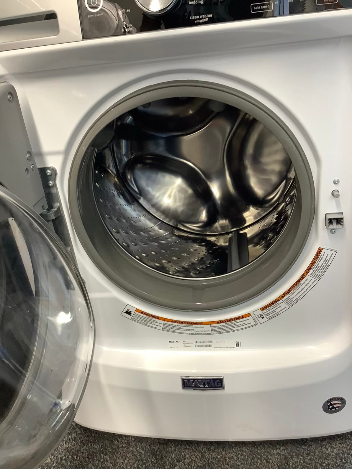 Maytag Front Load Washer white 27”