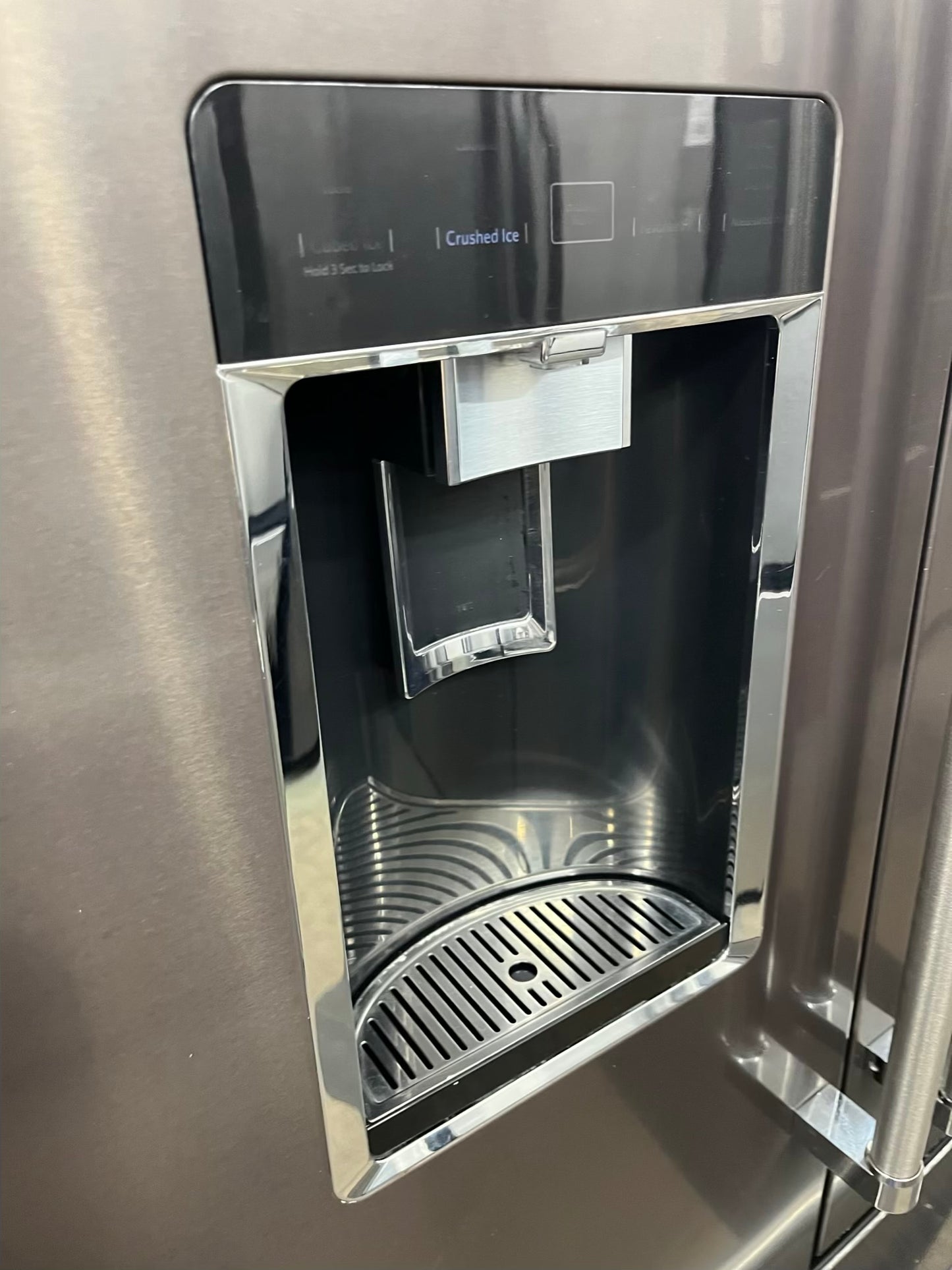 ^ Item: #RF94B Kitchen-Aid french door refrigerator counter deth slate stainless steel w/ ice maker 36” in