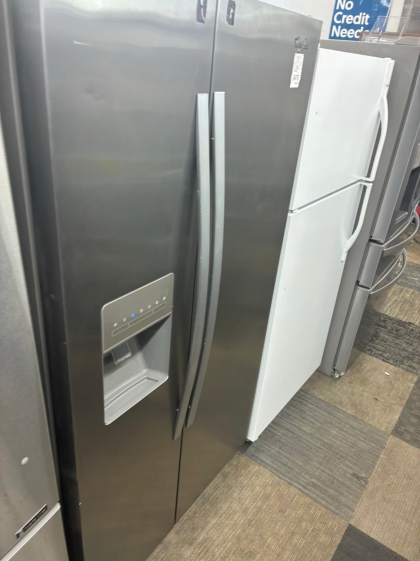 Whirlpool side by side refrigerator stainless steel 36” water dispenser ice maker