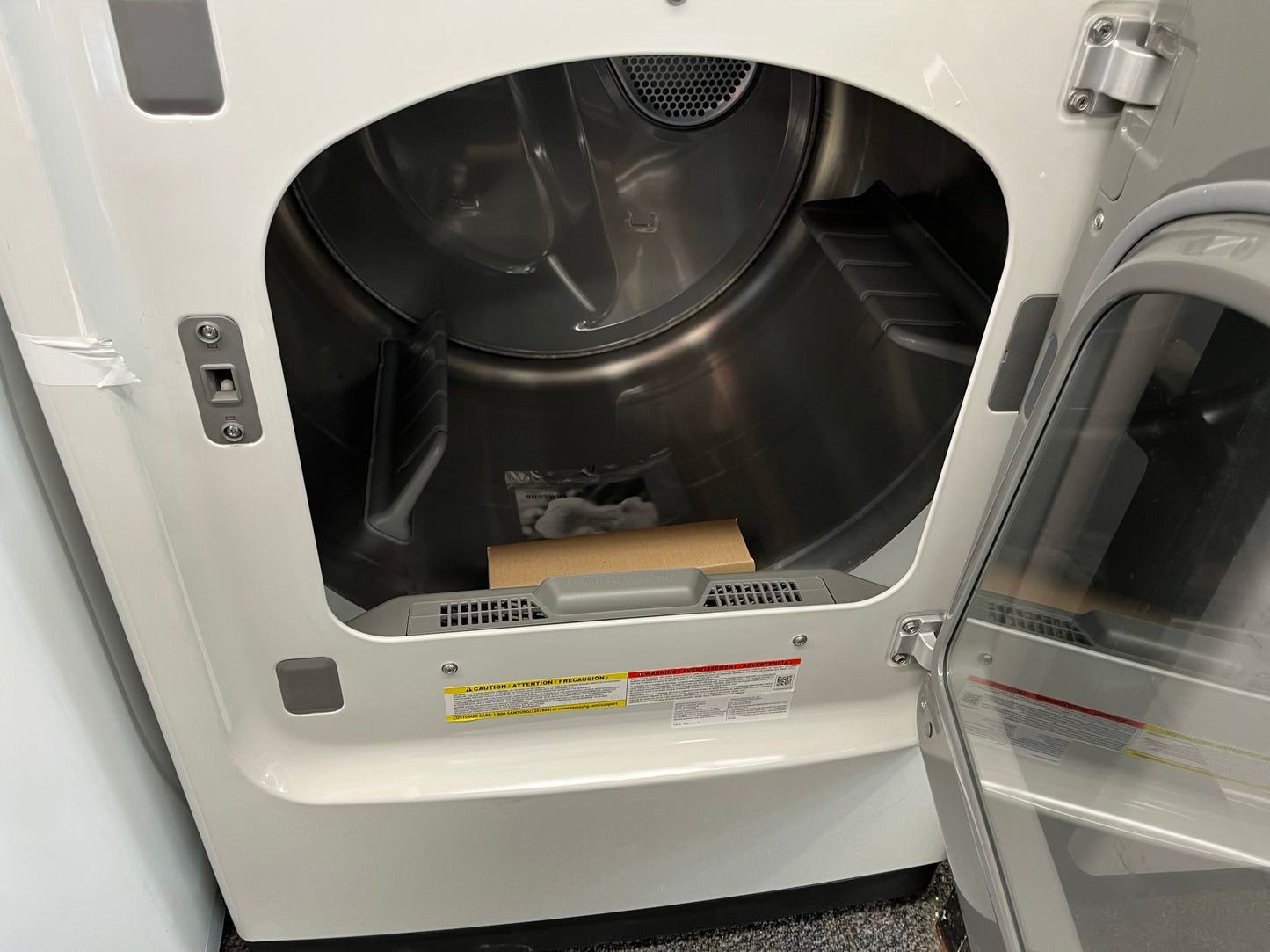 ^ ITEM #W84S Samsung top load washer & Brand New electric dryer 220v large capacity side x side 27”