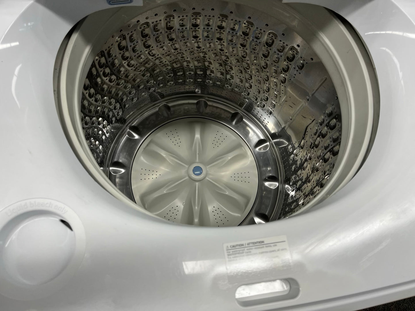 ^ ITEM #W84S Samsung top load washer & Brand New electric dryer 220v large capacity side x side 27”