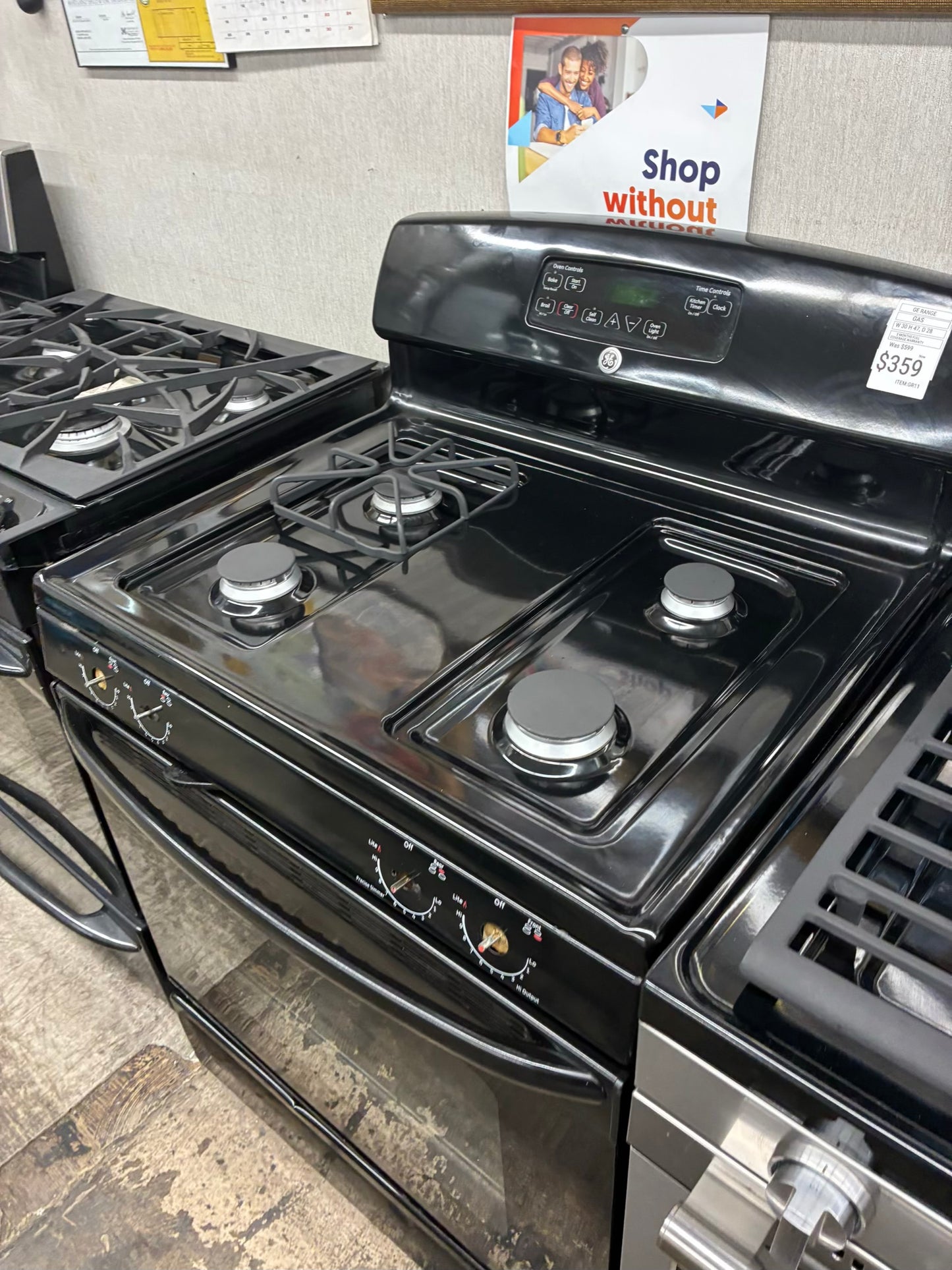 GE Gas Range black 4 Burners 30”