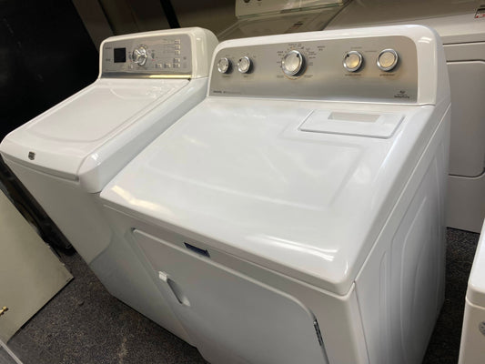 Maytag washer and dryer set electric 220v side x side large capacity
