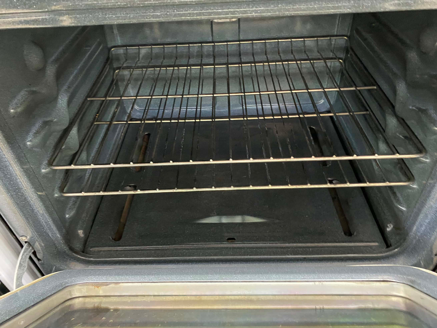 . ITEM #GR64S GE Stainless steel gas range 4 burner 30 inch *more pictures soon