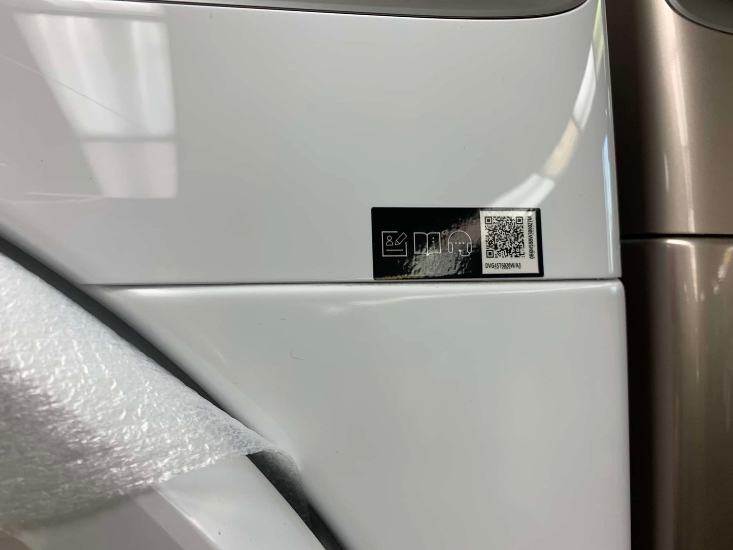 🔥 HOT DEAL
★ Samsung GAS SET Open Box 4.5 cu. ft. High-Efficiency Front Load Washer with Self-Clean+ in White & 7.5 cu. ft. Stackable Vented GAS Dryer with Sensor Dry in White 27 in WD991