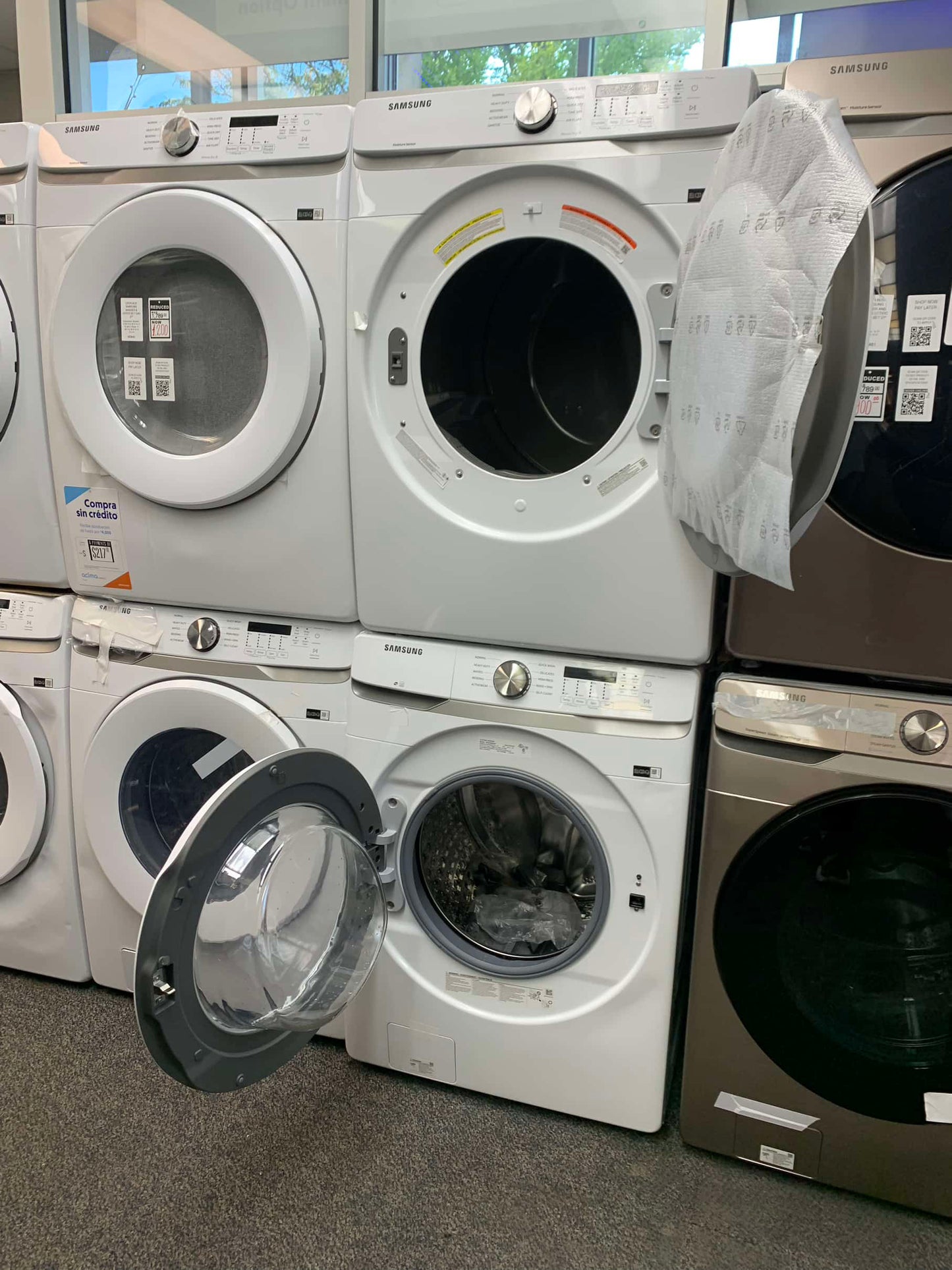 🔥 HOT DEAL
★ Samsung GAS SET Open Box 4.5 cu. ft. High-Efficiency Front Load Washer with Self-Clean+ in White & 7.5 cu. ft. Stackable Vented GAS Dryer with Sensor Dry in White 27 in WD991