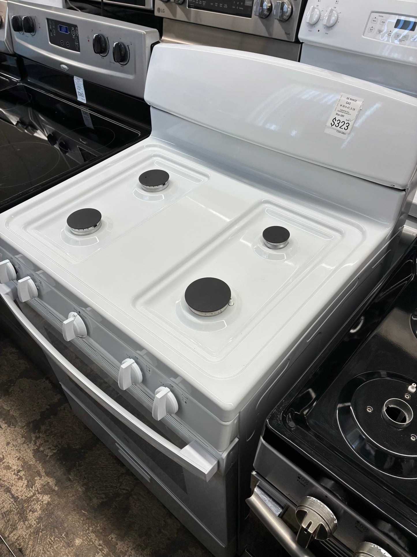 GE gas range 4 burners white 30”