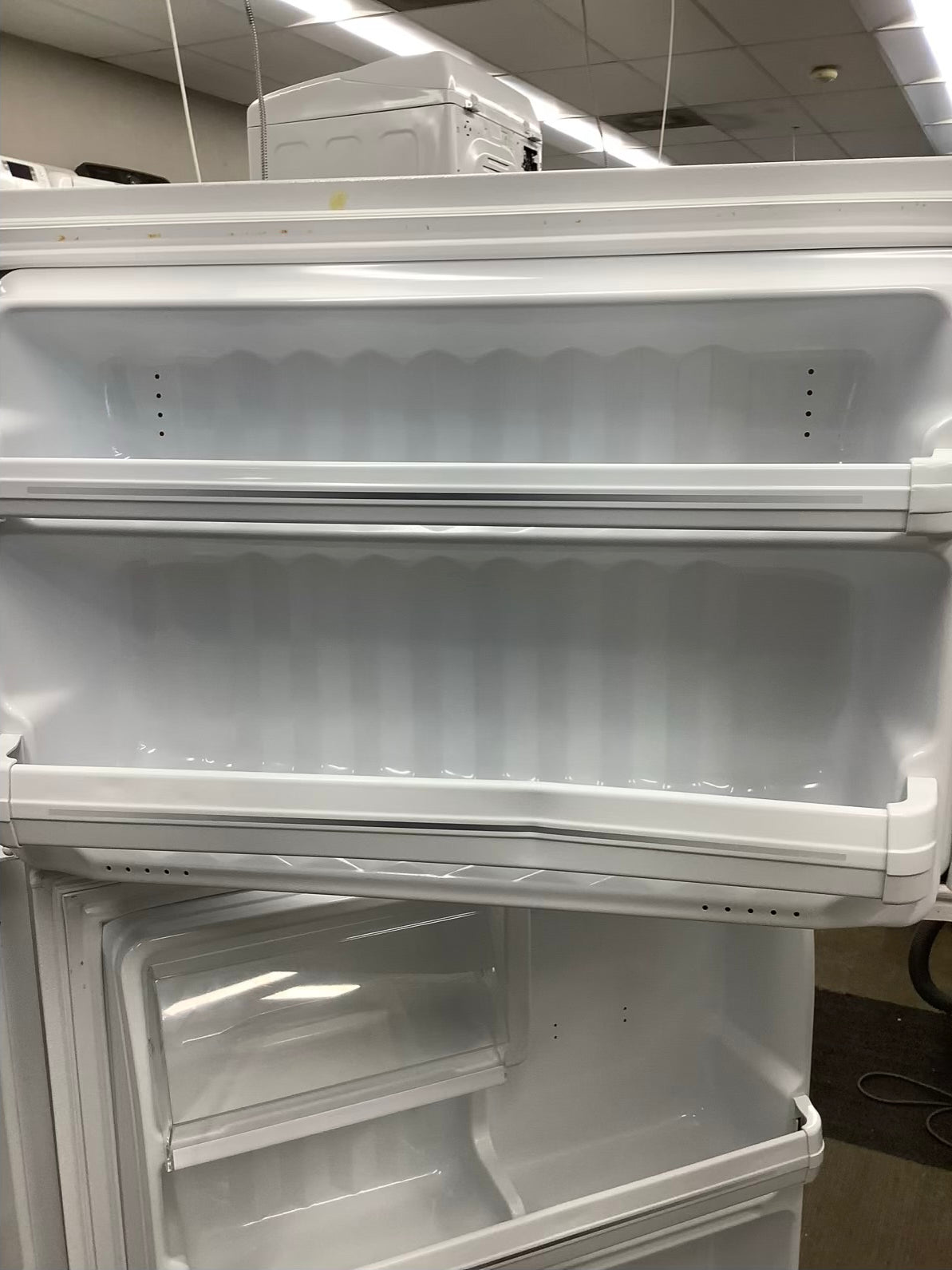 White GE Top Freezer Refrigerator