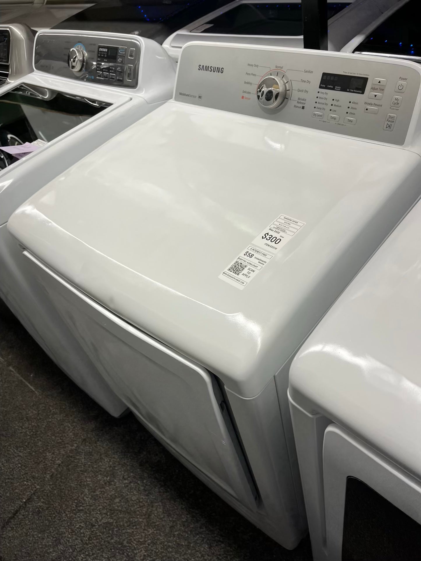 ^ ITEM: #ED31K Samsung electric dryer 27” large capacity