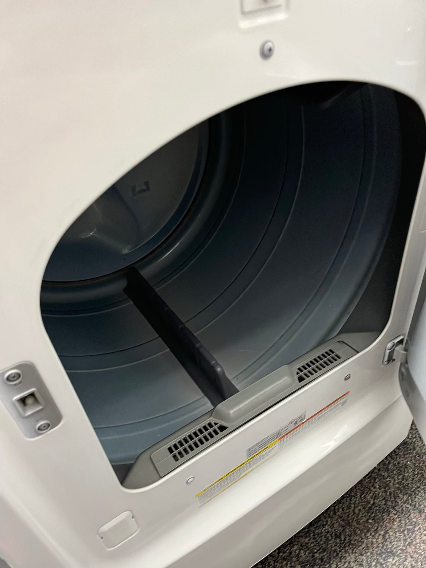 ^ ITEM: #ED31K Samsung electric dryer 27” large capacity