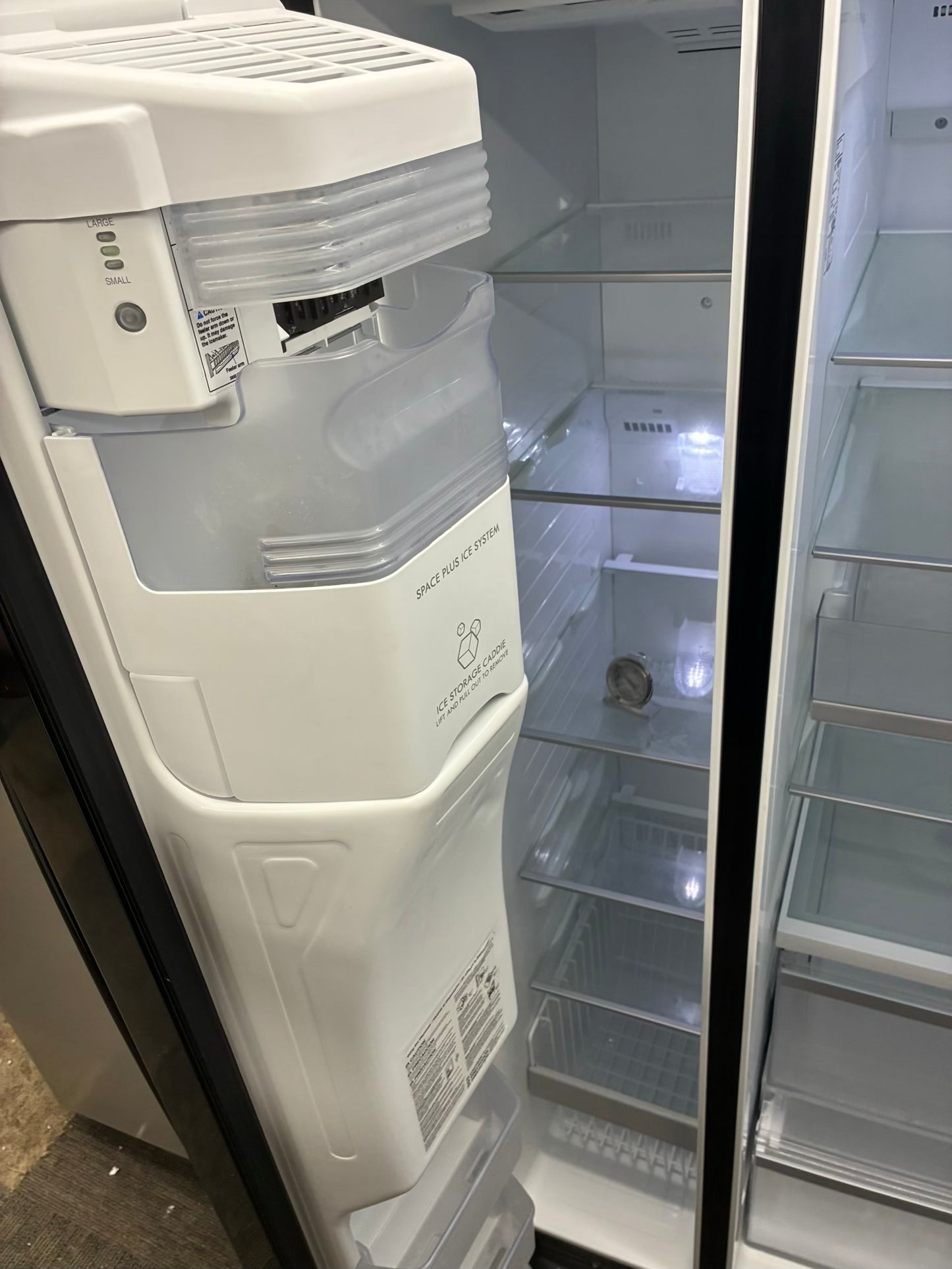 Kenmore side by side refrigerator ice maker water dispenser 36” in