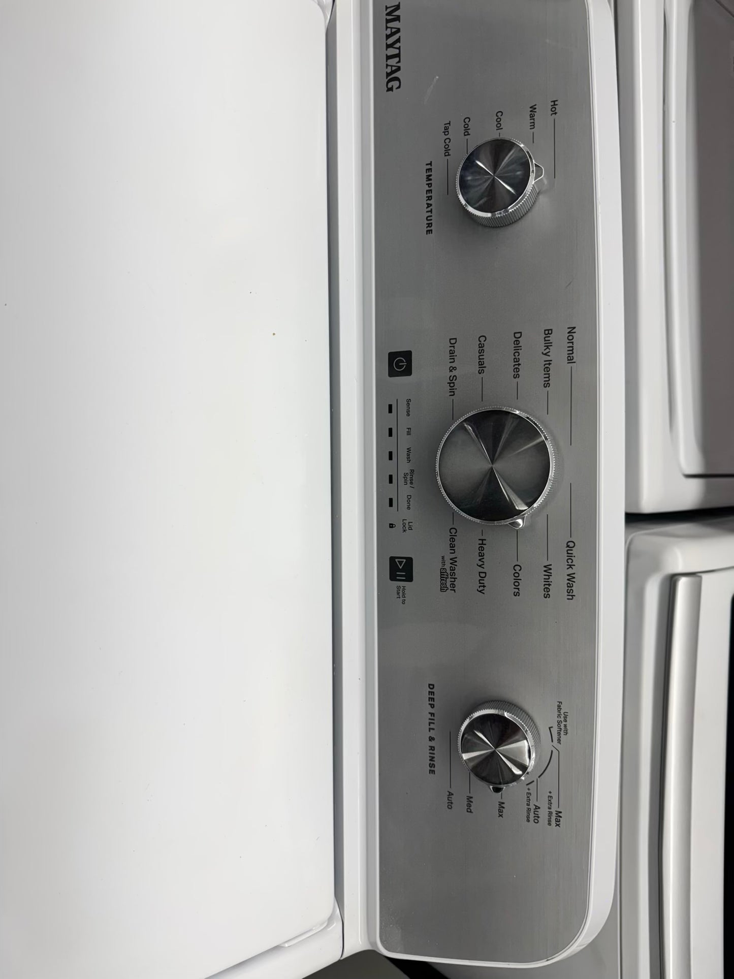 Maytag top load washer deep fill & rinse white 27” whit agitator stainless steel drum