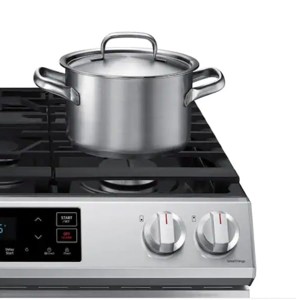 ★ Samsung Open Box 30 in. 6.0 cu. ft. Slide-In Gas Range with Self-Cleaning Oven in Stainless Steel GR916