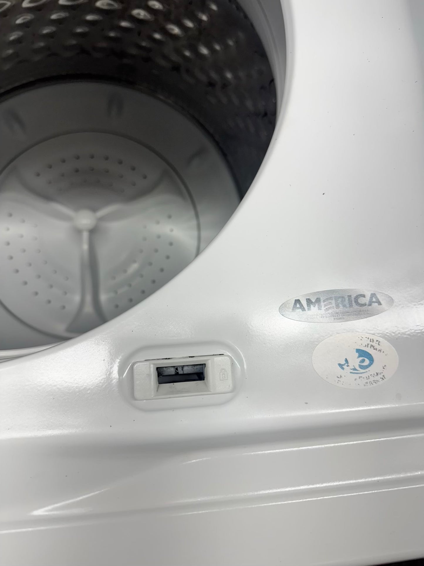 Whirpool top load washer machine whit clean washer affresh