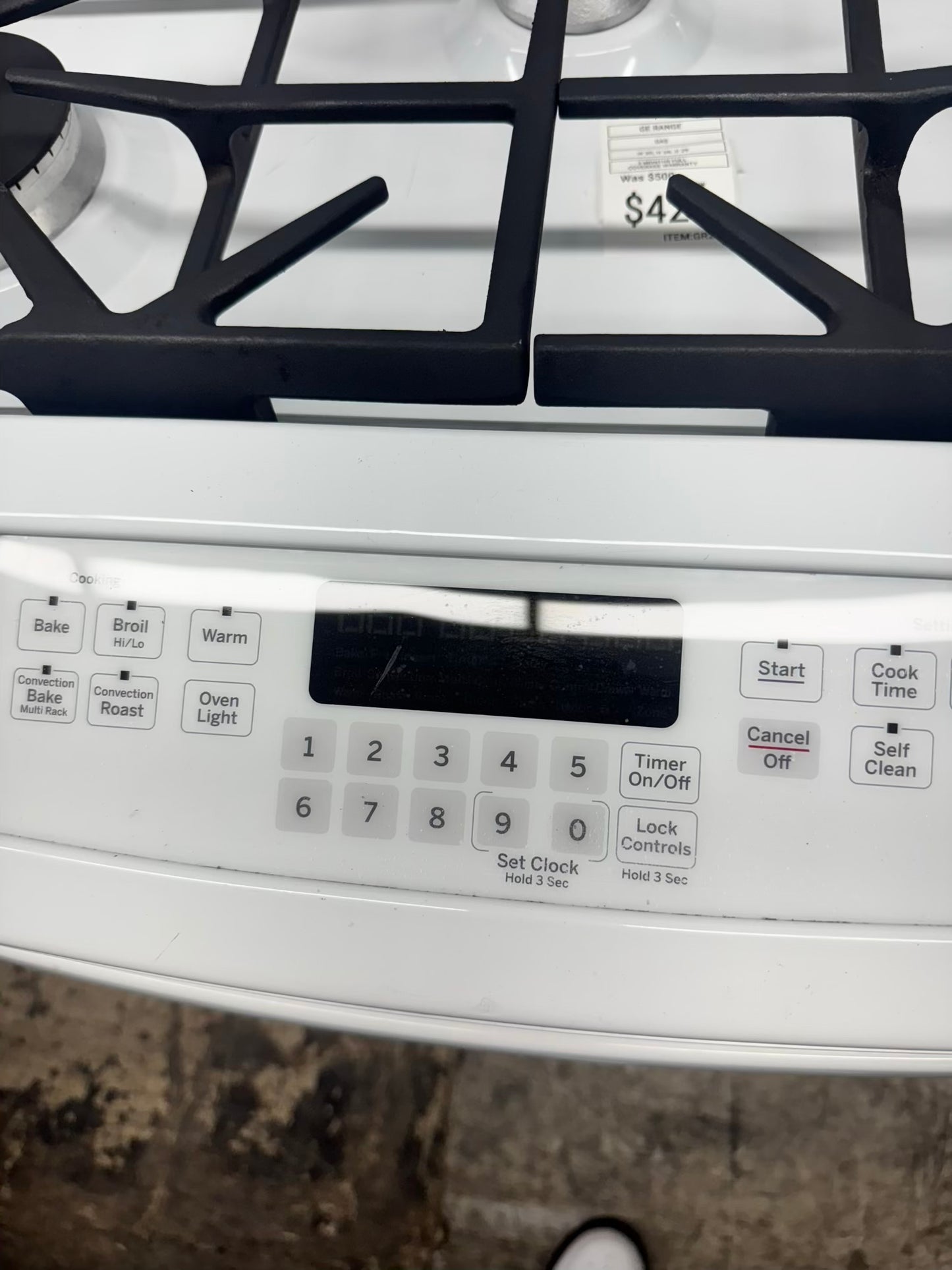Ge gas range slide-in white color , 5 burner convection bake multi rack