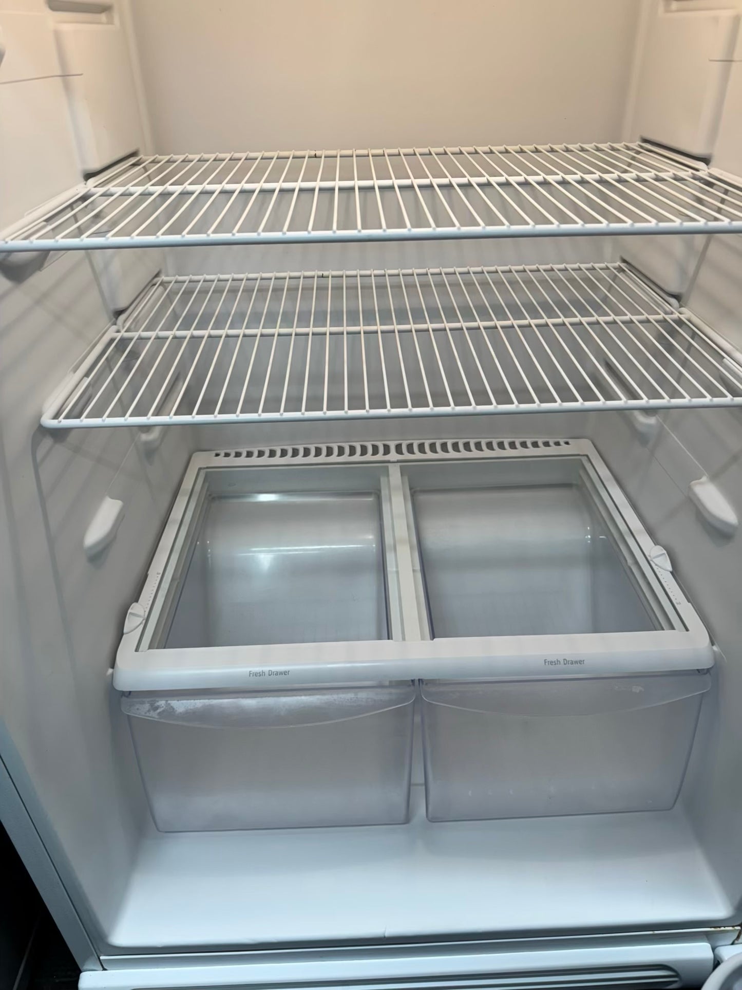 Frigidaire top freezer 30inch white