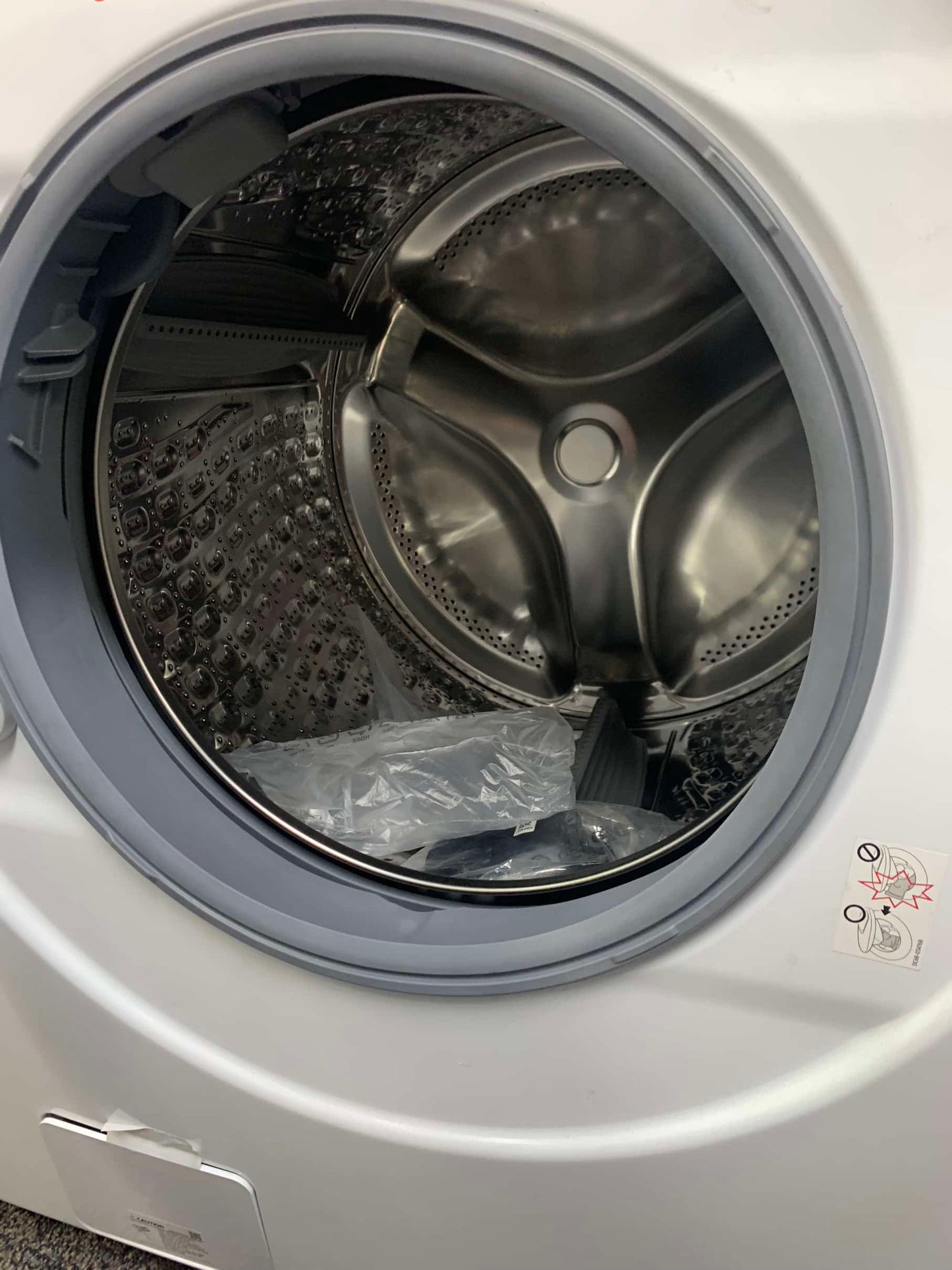 🔥 HOT DEAL
★ Samsung GAS SET Open Box 4.5 cu. ft. High-Efficiency Front Load Washer with Self-Clean+ in White & 7.5 cu. ft. Stackable Vented GAS Dryer with Sensor Dry in White 27 in WD991