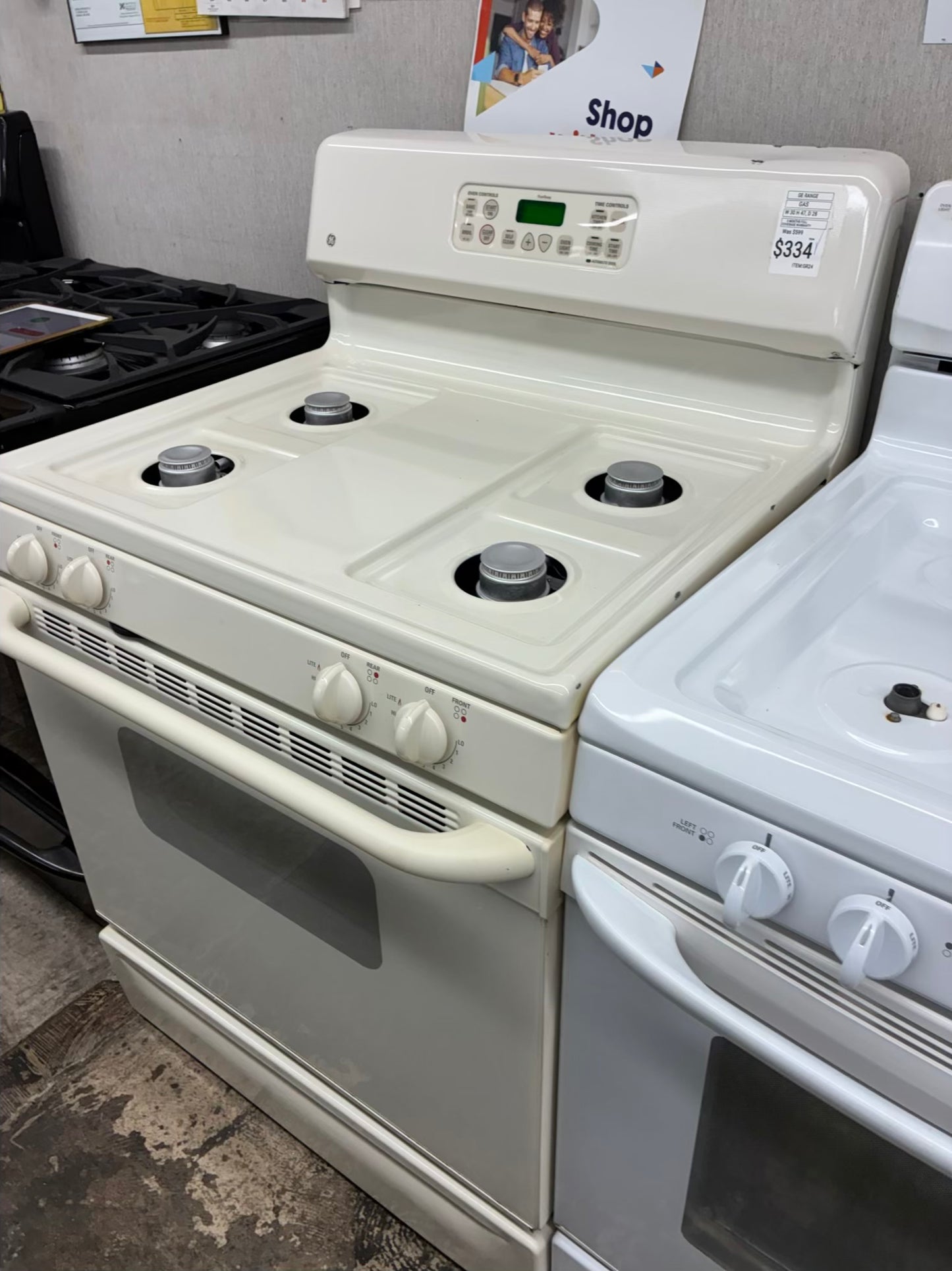 GE Gas Range beige color 4 Burners 30”