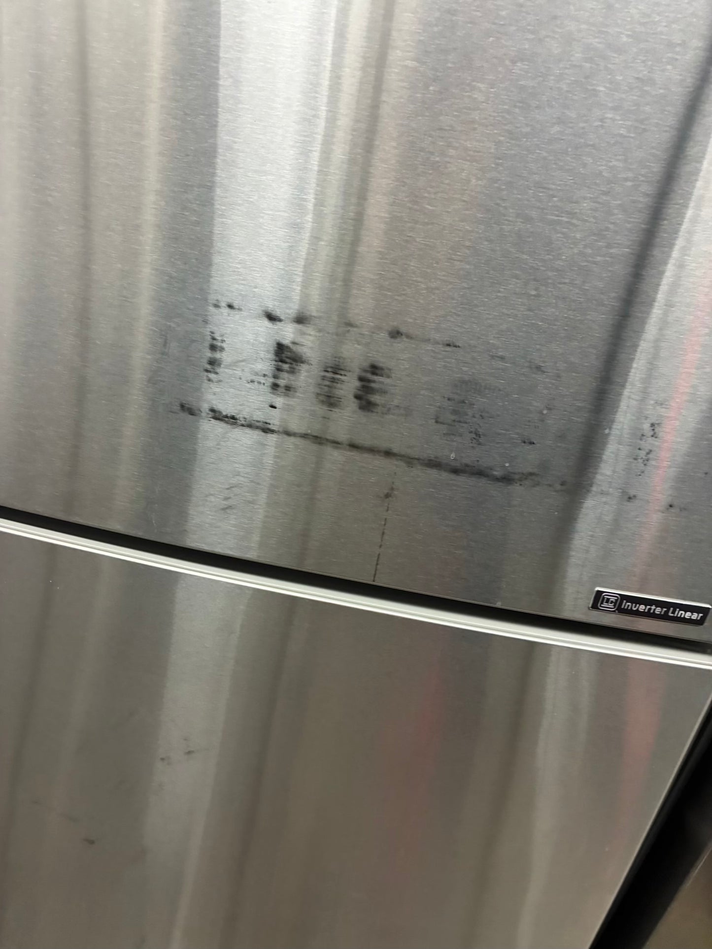 LG bottom freezer stainless steel 33” ice maker