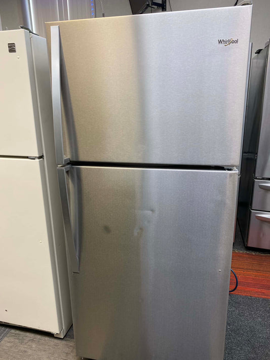 Whirlpool top freezer Refrigerador 30”  stainless steel