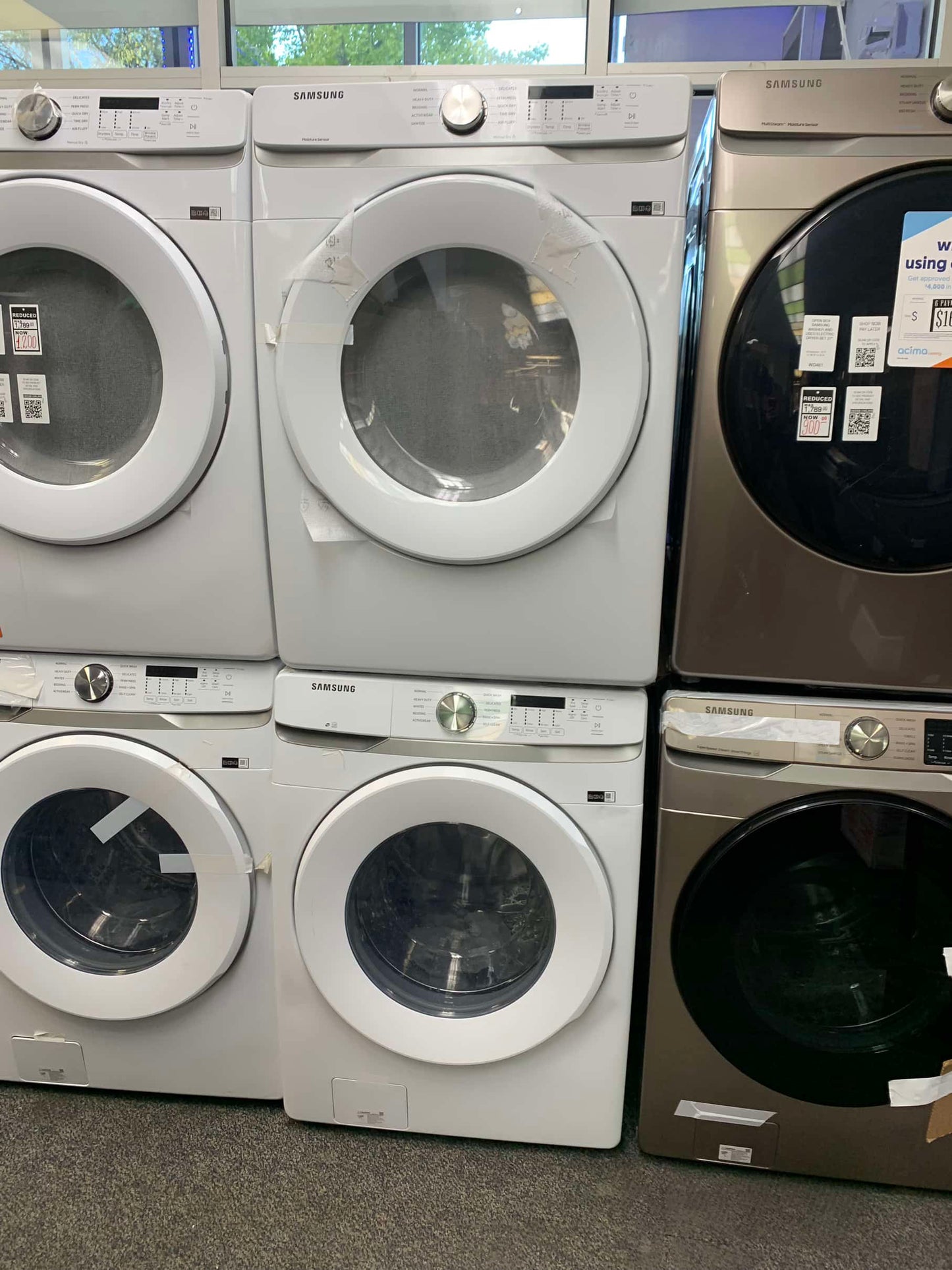 🔥 HOT DEAL
★ Samsung GAS SET Open Box 4.5 cu. ft. High-Efficiency Front Load Washer with Self-Clean+ in White & 7.5 cu. ft. Stackable Vented GAS Dryer with Sensor Dry in White 27 in WD991