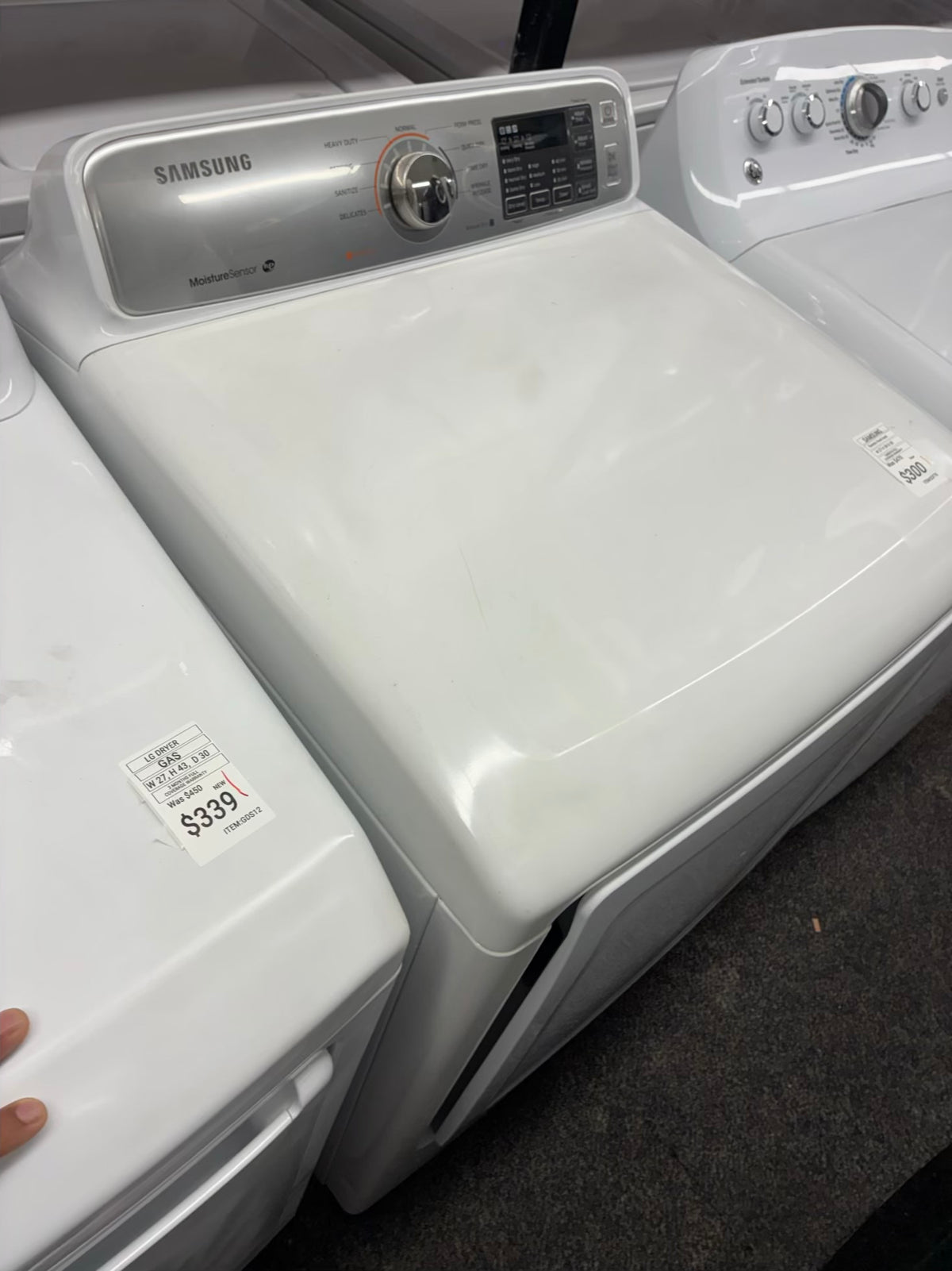 Samsung electric dryer 27” large capacity white