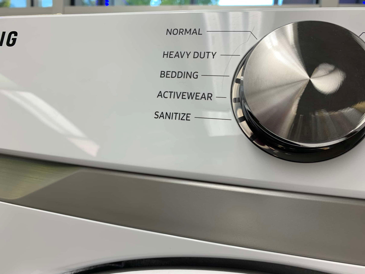 🔥 HOT DEAL
★ Samsung GAS SET Open Box 4.5 cu. ft. High-Efficiency Front Load Washer with Self-Clean+ in White & 7.5 cu. ft. Stackable Vented GAS Dryer with Sensor Dry in White 27 in WD991