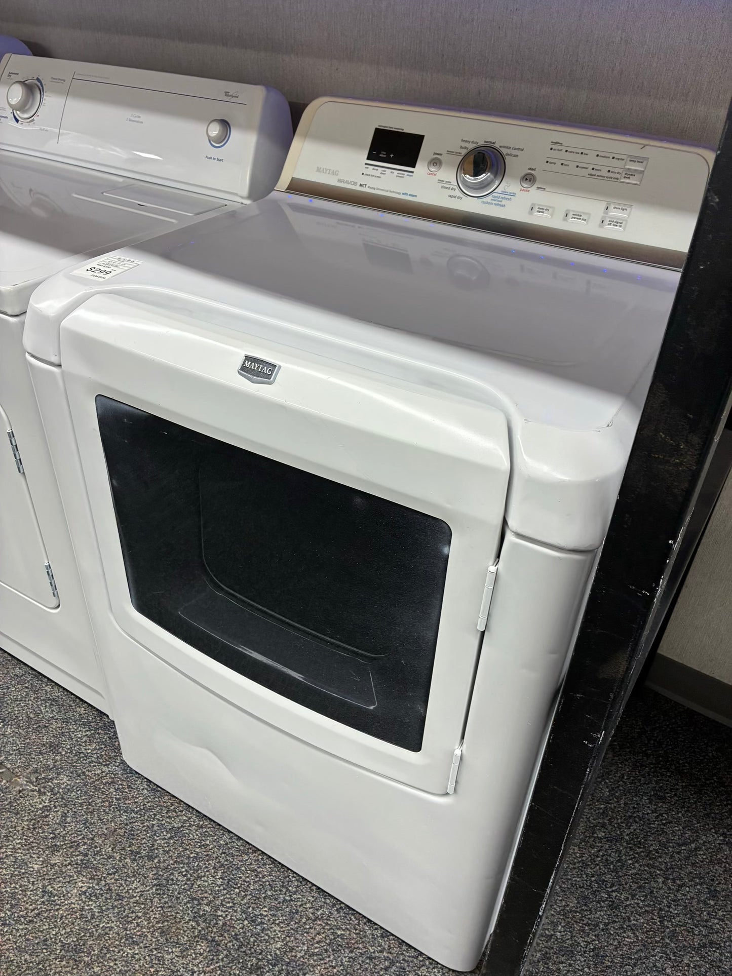 Maytag electric dryer 29” large capacity