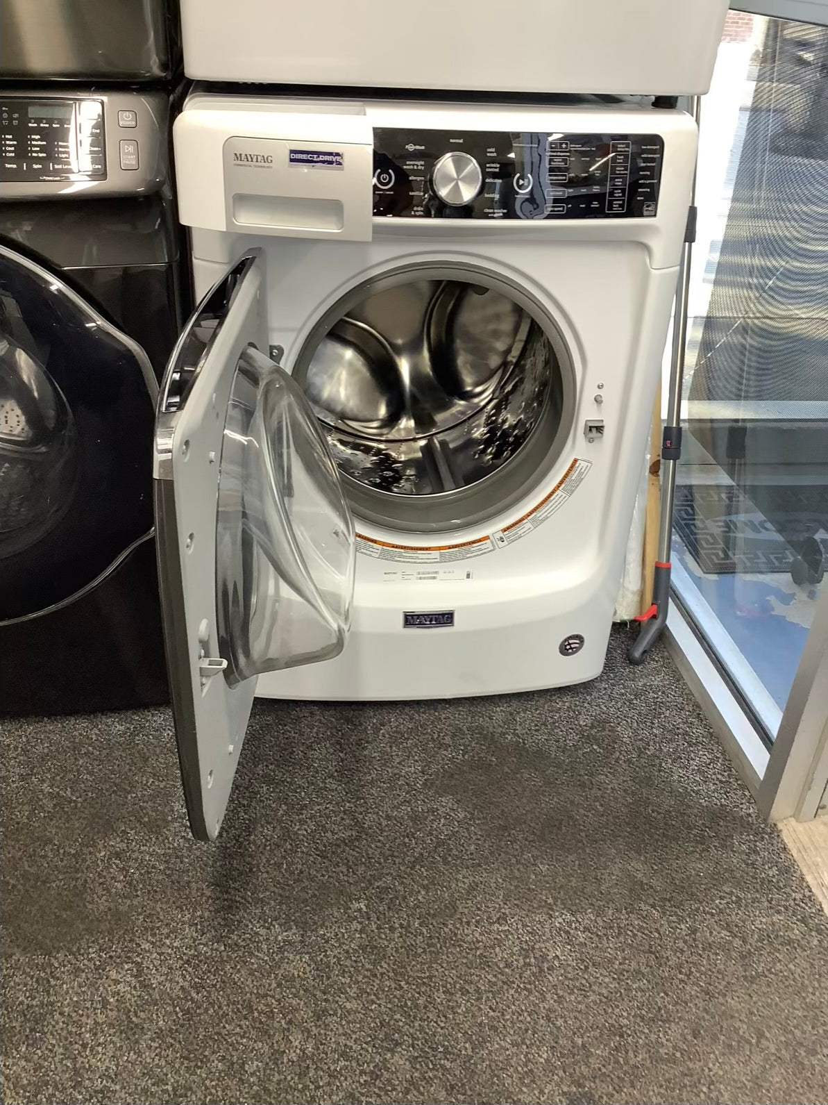 Maytag Front Load Washer white 27”