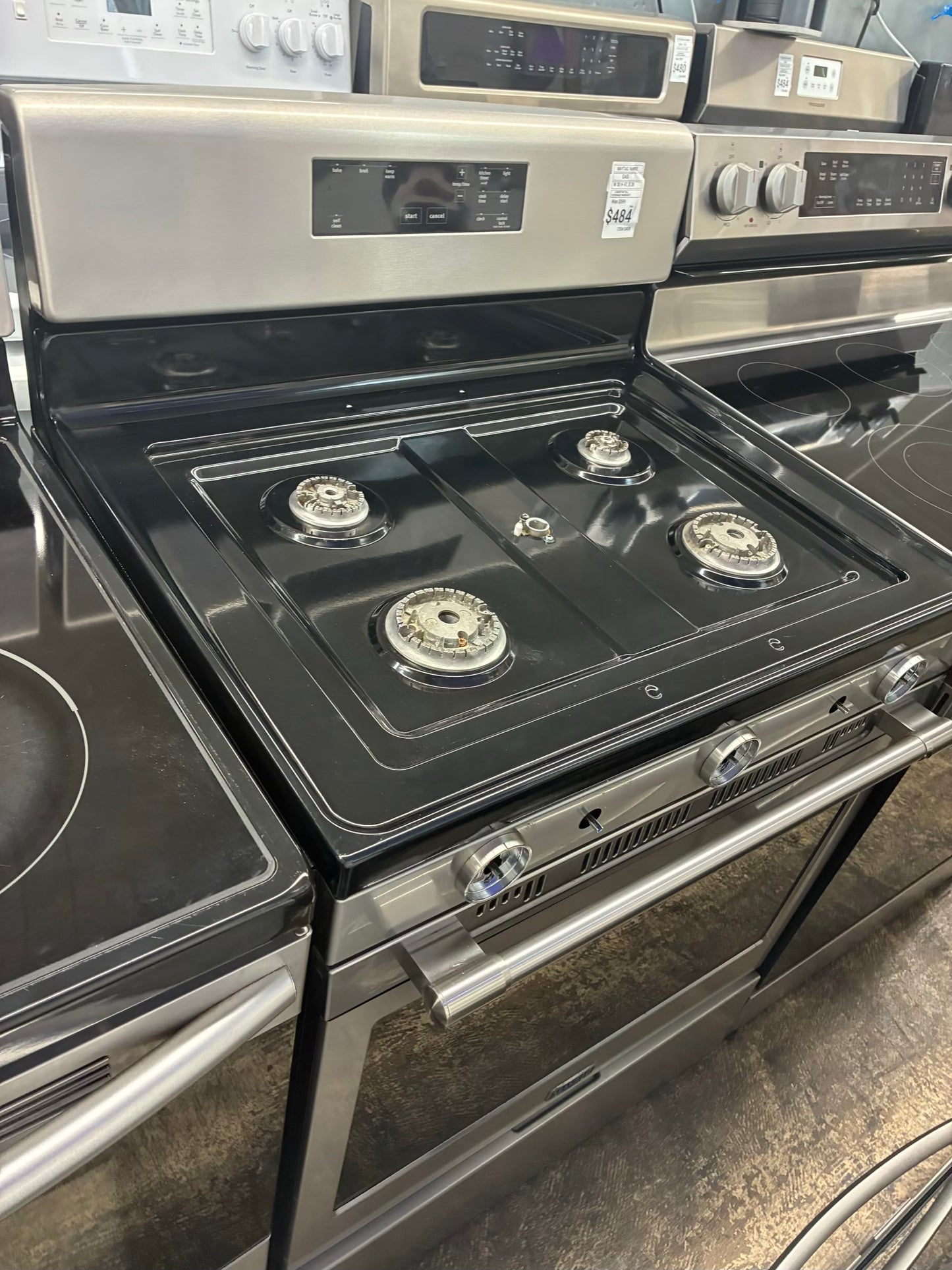 Maytag Gas Range Stainless Steel 5 Burners 30”