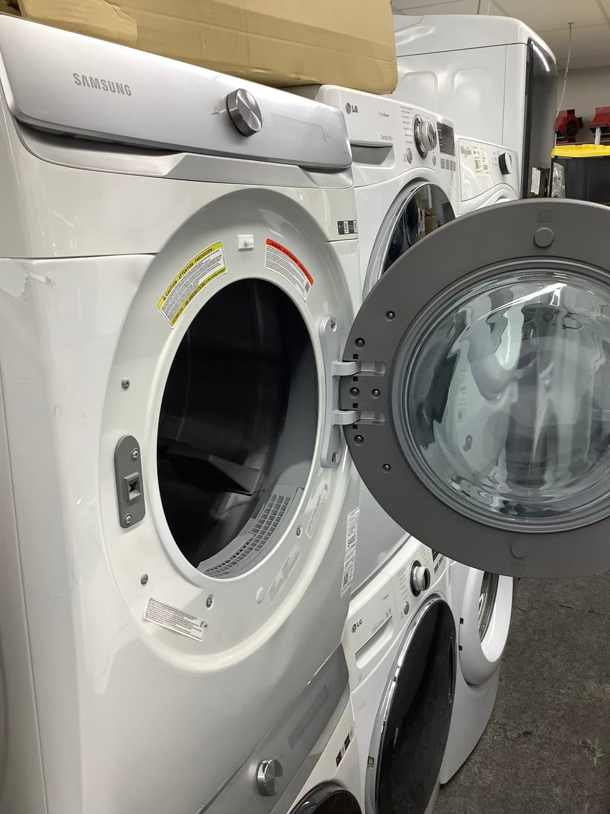 Samsung Open Box 7.5 cu. ft. Smart Dial GAS Dryer with Super Speed in Ivory 27 in