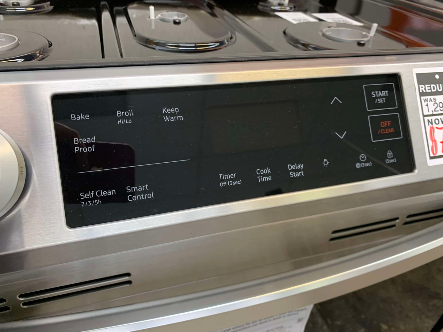 ★ Samsung Open Box 30 in. 6.0 cu. ft. Slide-In Gas Range with Self-Cleaning Oven in Stainless Steel GR916