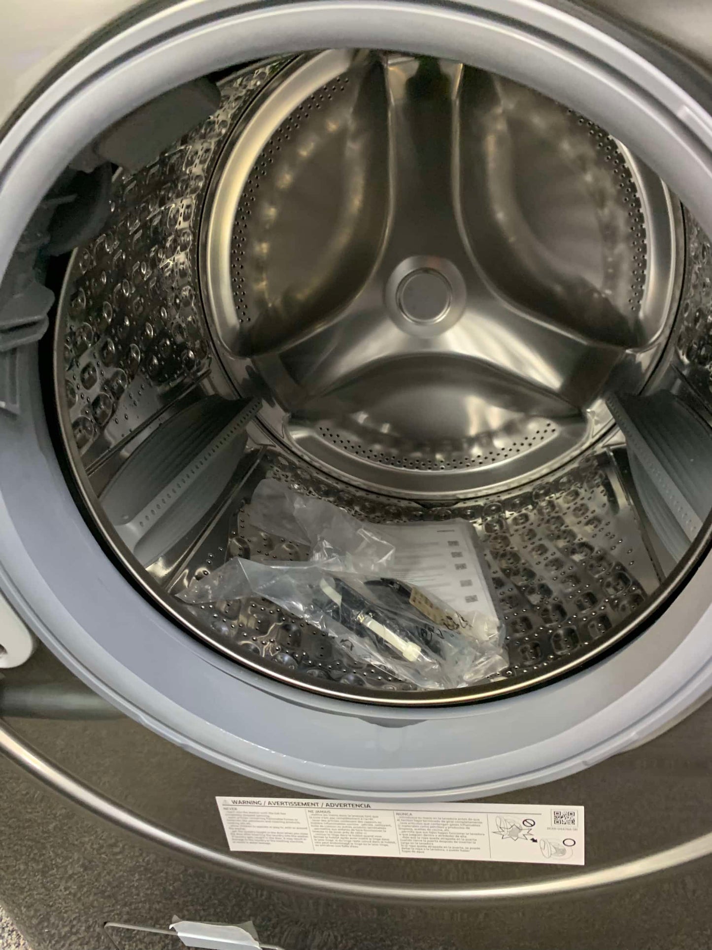 ★ Samsung Open Box 4.5 cu. ft. Smart High-Efficiency Front Load Washer with Super Speed & 7.5 cu. ft. Smart Stackable Vented GAS Dryer with Steam Sanitize+ in champagne 27 in WD739