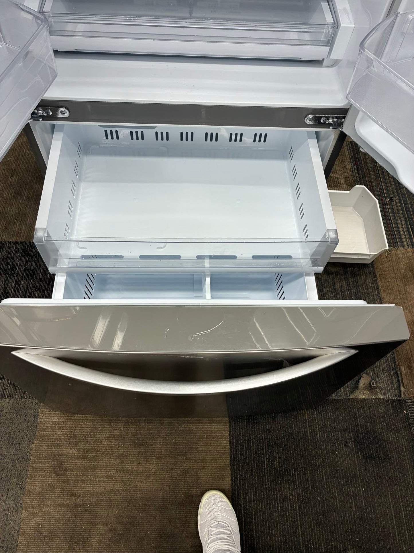 LG French door refrigerator stainless steel 33 in