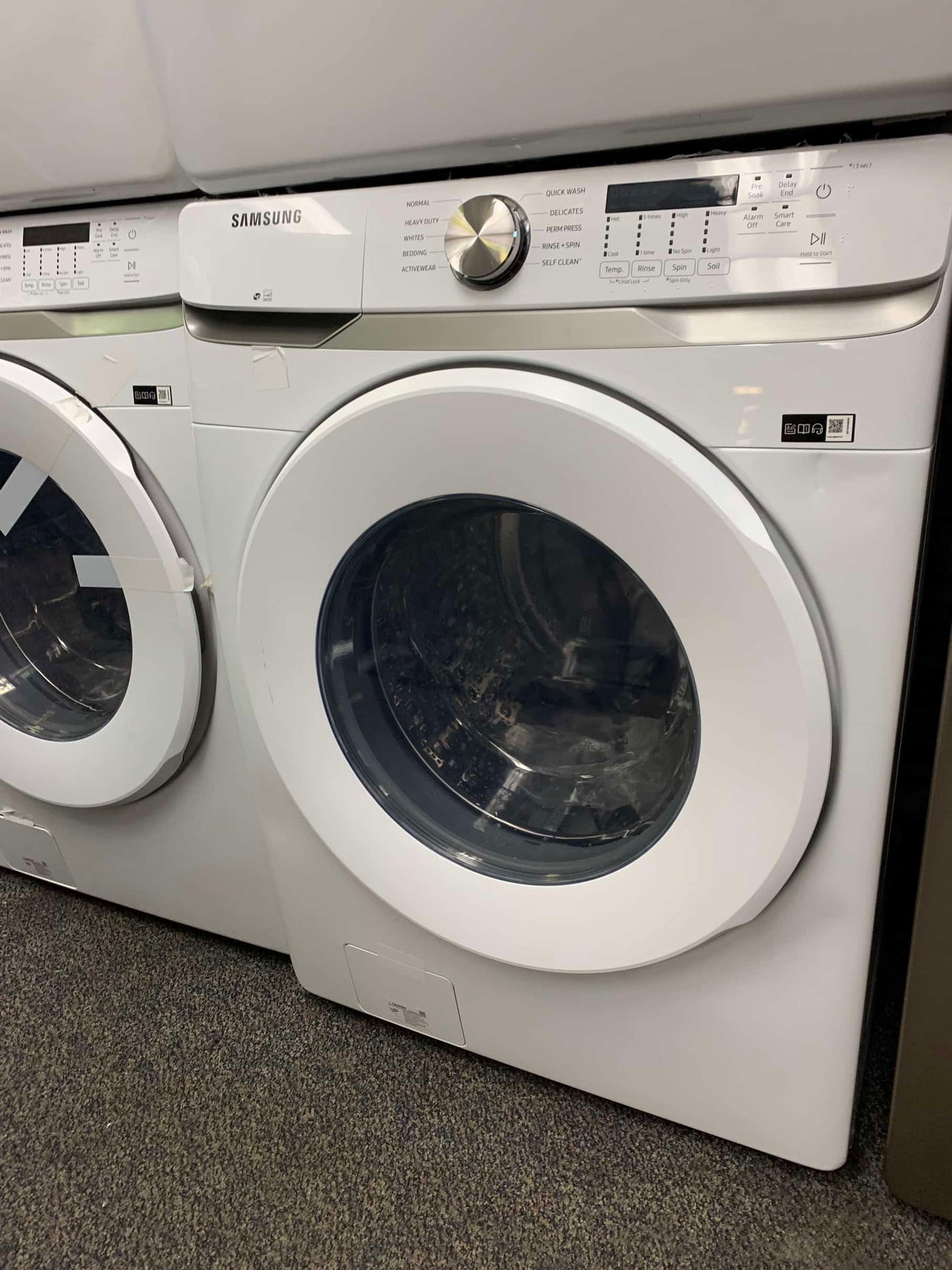 🔥 HOT DEAL
★ Samsung GAS SET Open Box 4.5 cu. ft. High-Efficiency Front Load Washer with Self-Clean+ in White & 7.5 cu. ft. Stackable Vented GAS Dryer with Sensor Dry in White 27 in WD991