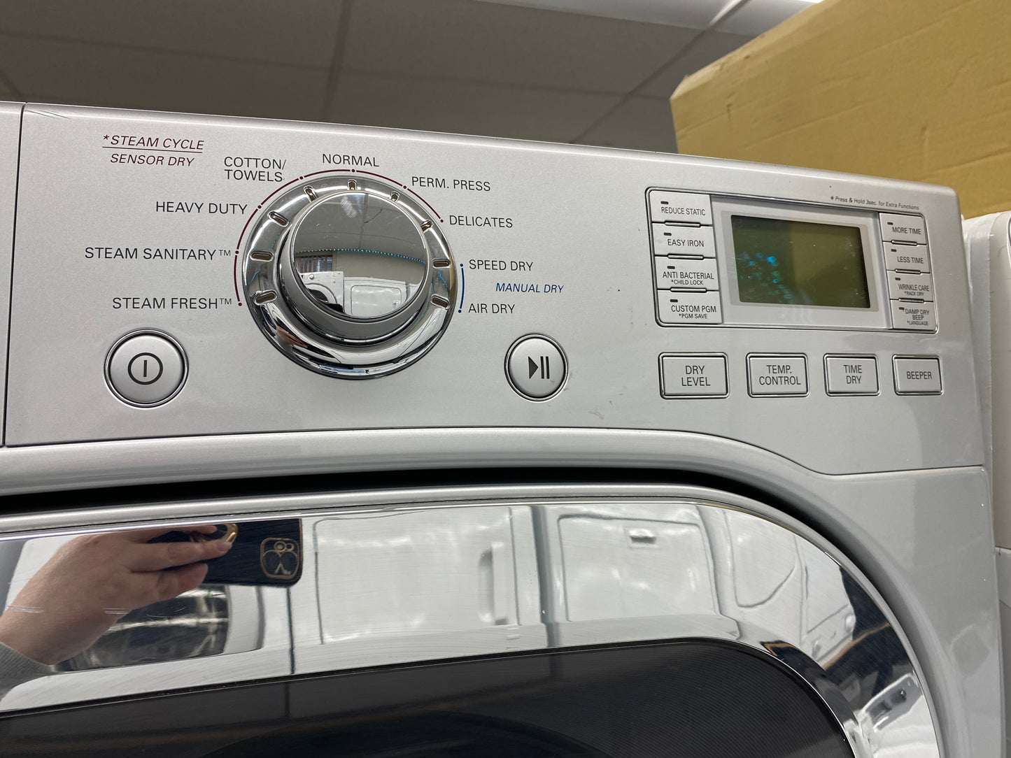 . ITEM #ED49T LG front load electric dryer 220v stackable large capacity stainless steel drum 27 in D