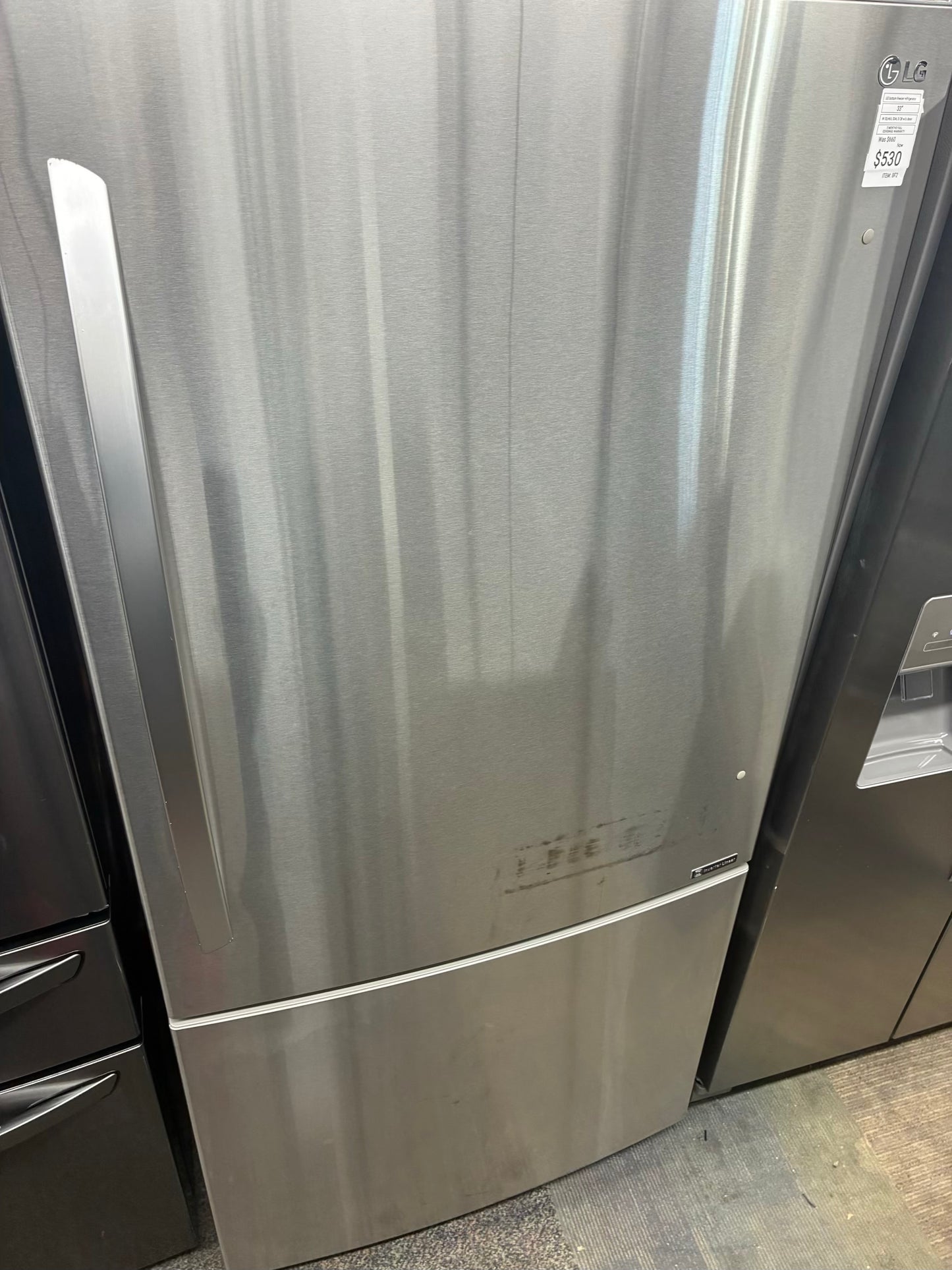LG bottom freezer stainless steel 33” ice maker