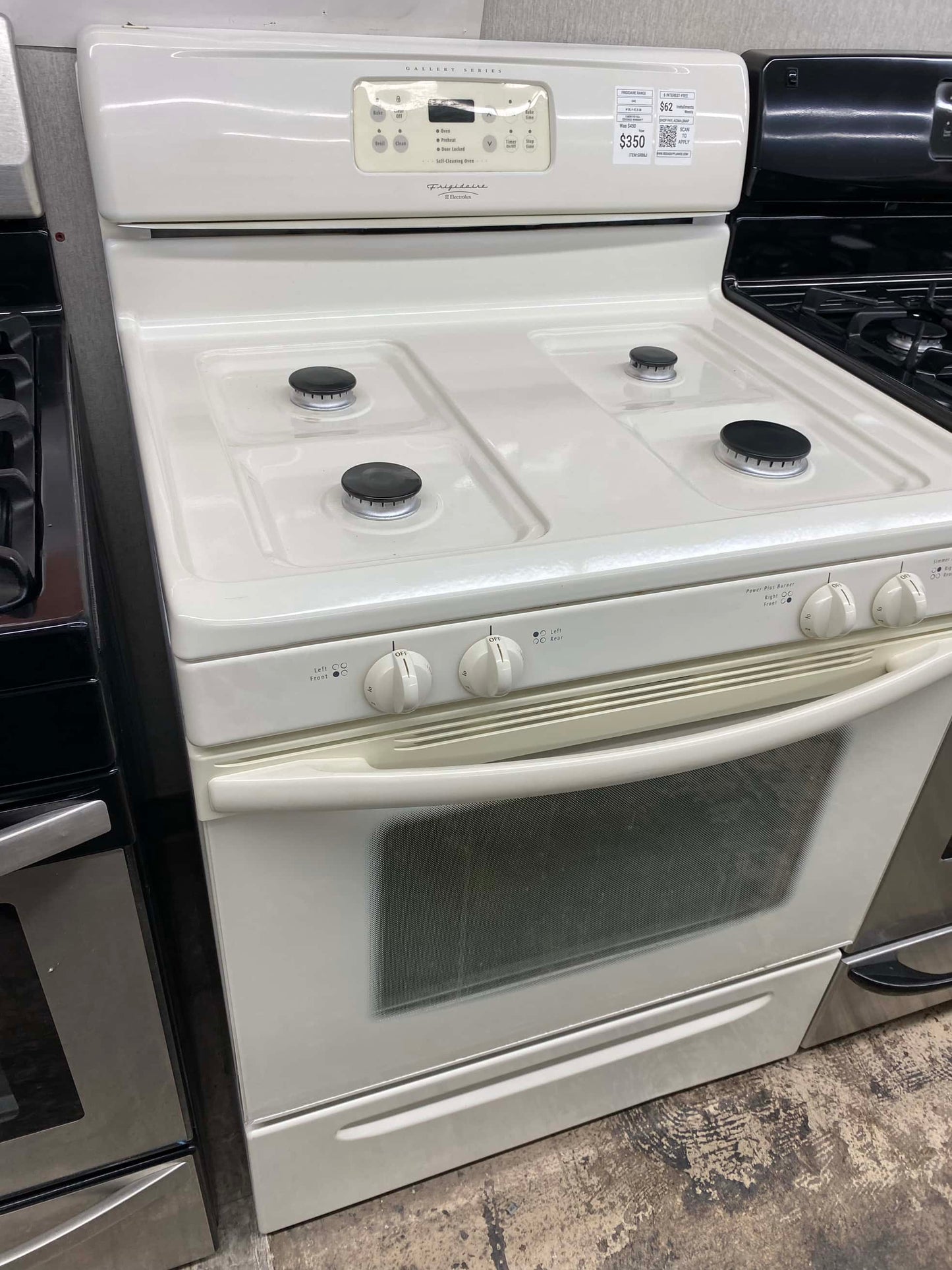 . ITEM #GR86J Frigidaire gas range bisque color 4 burner 30” in *more pictures soon