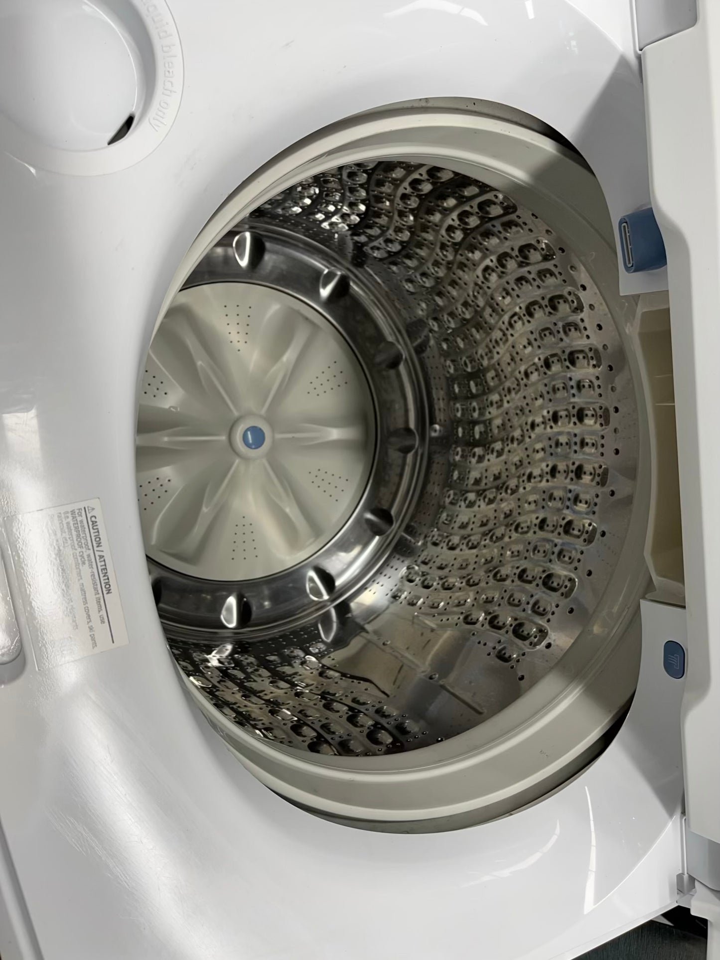 ^ ITEM #W84S Samsung top load washer & Brand New electric dryer 220v large capacity side x side 27”