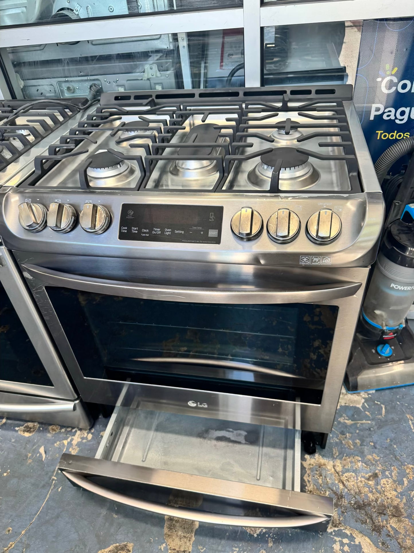 LG gas range stainless steel 5 burner sliding whit easy clean