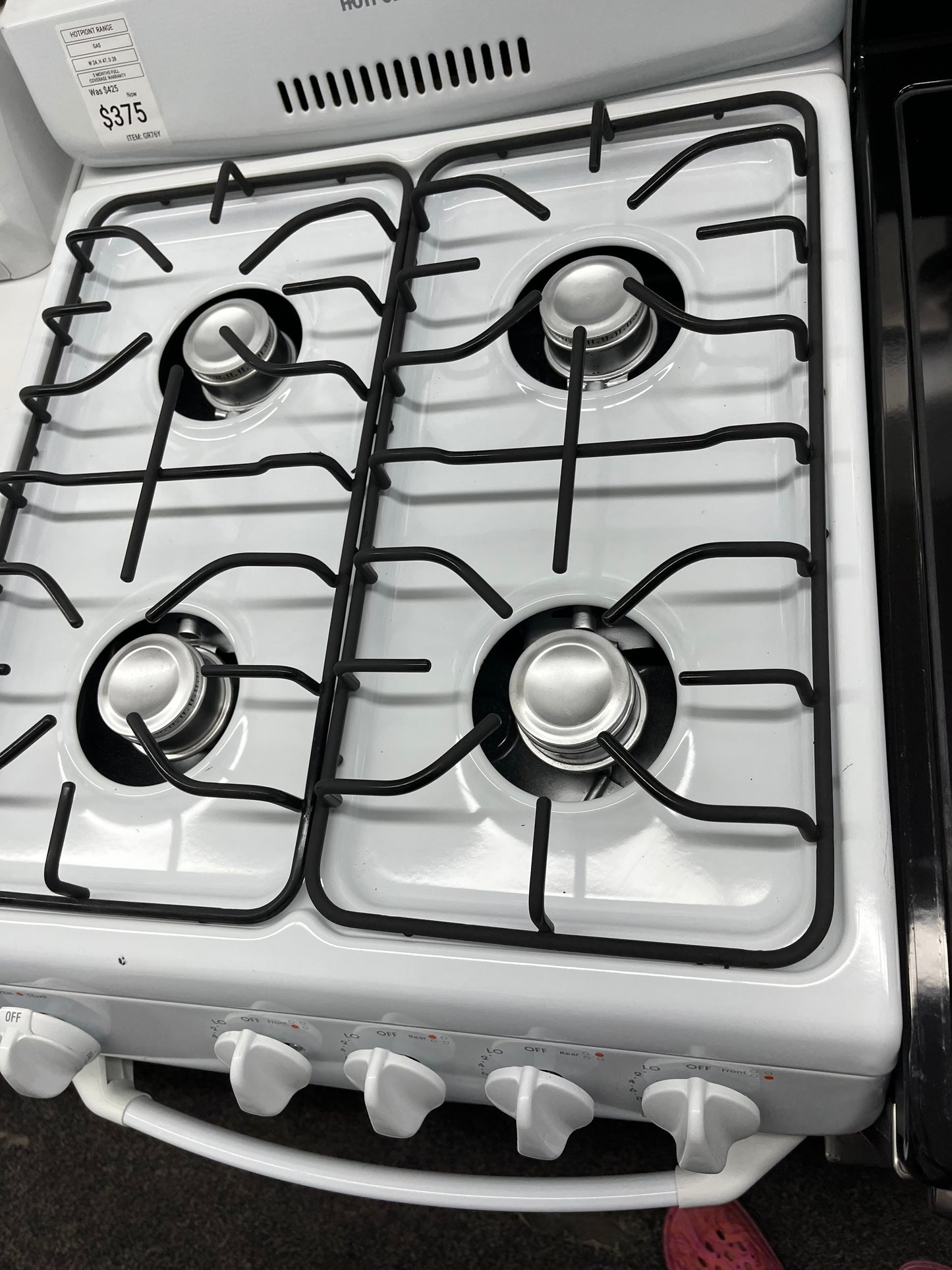 ^ ITEM #GR76Y Hotpoint gas range white 4 burner 20” in *more pictures soon