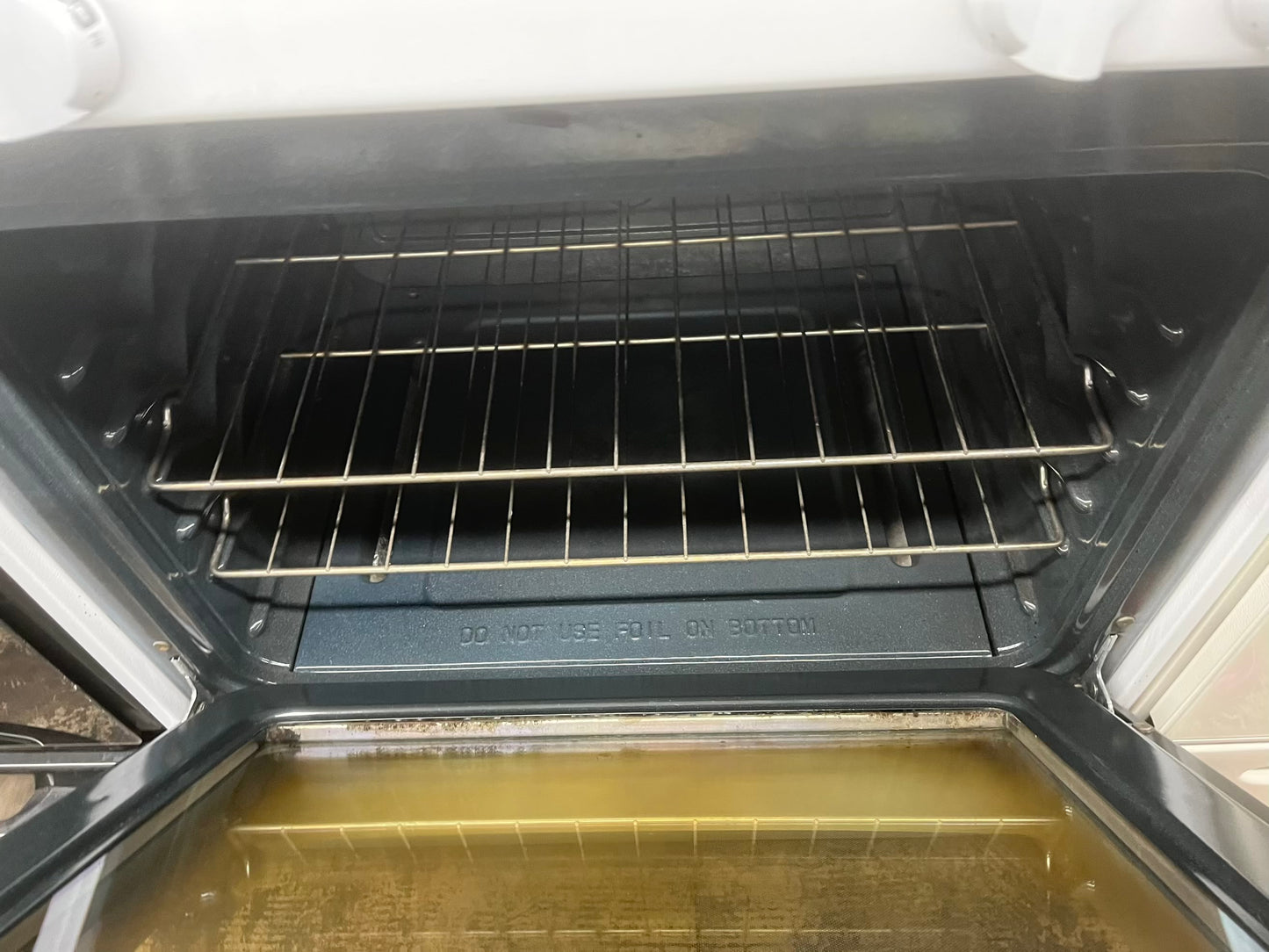 ^ ITEM #ER49D Kenmore gas range white 4 burner 24” in