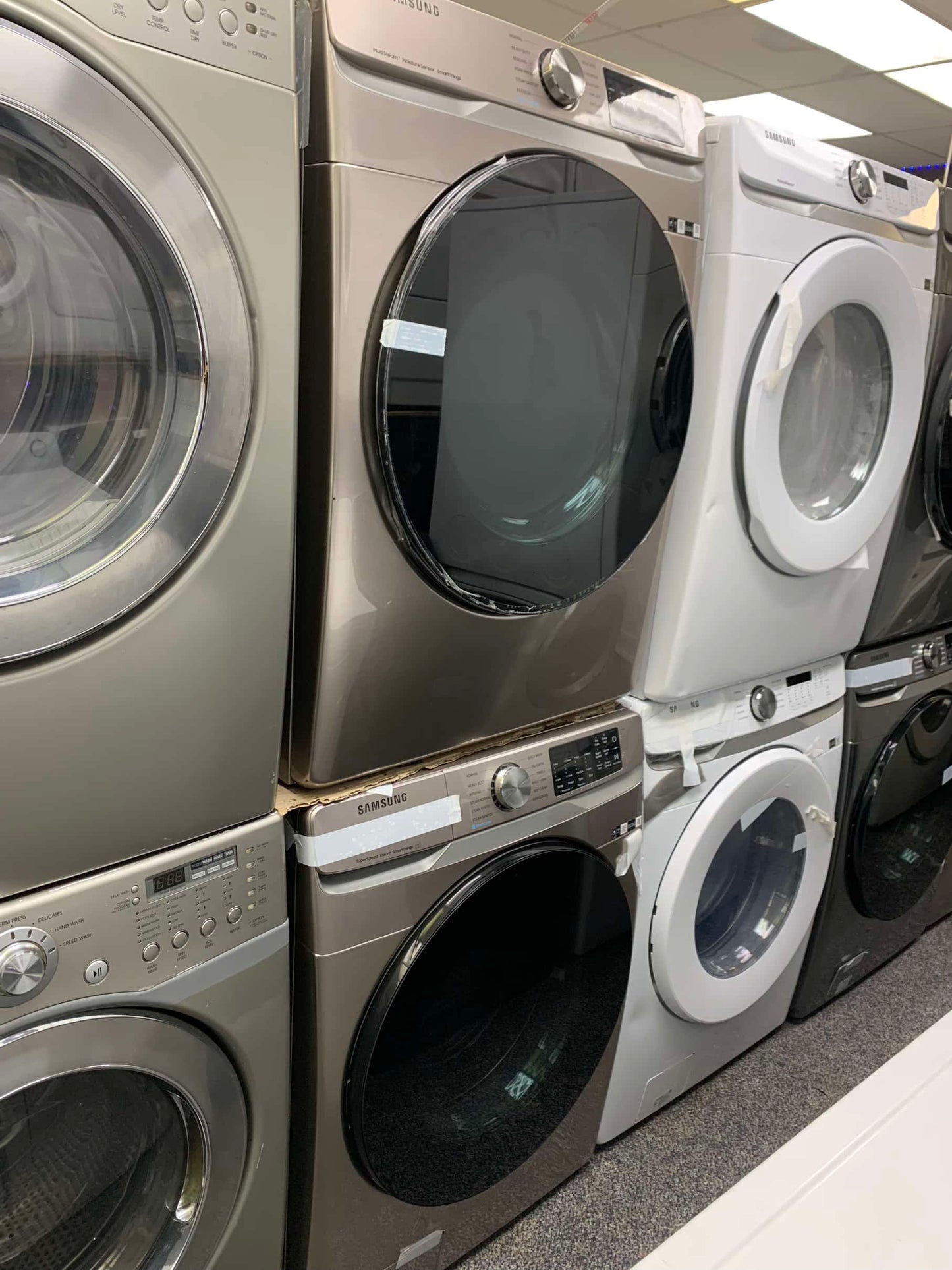 ★ Samsung Open Box 4.5 cu. ft. Smart High-Efficiency Front Load Washer with Super Speed & 7.5 cu. ft. Smart Stackable Vented electric Dryer with Steam Sanitize+ in champagne 27 in WD639