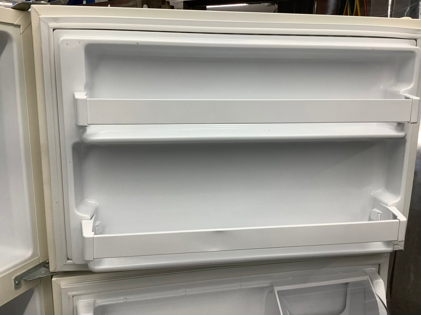 White Kenmore Top Freezer Refrigerator