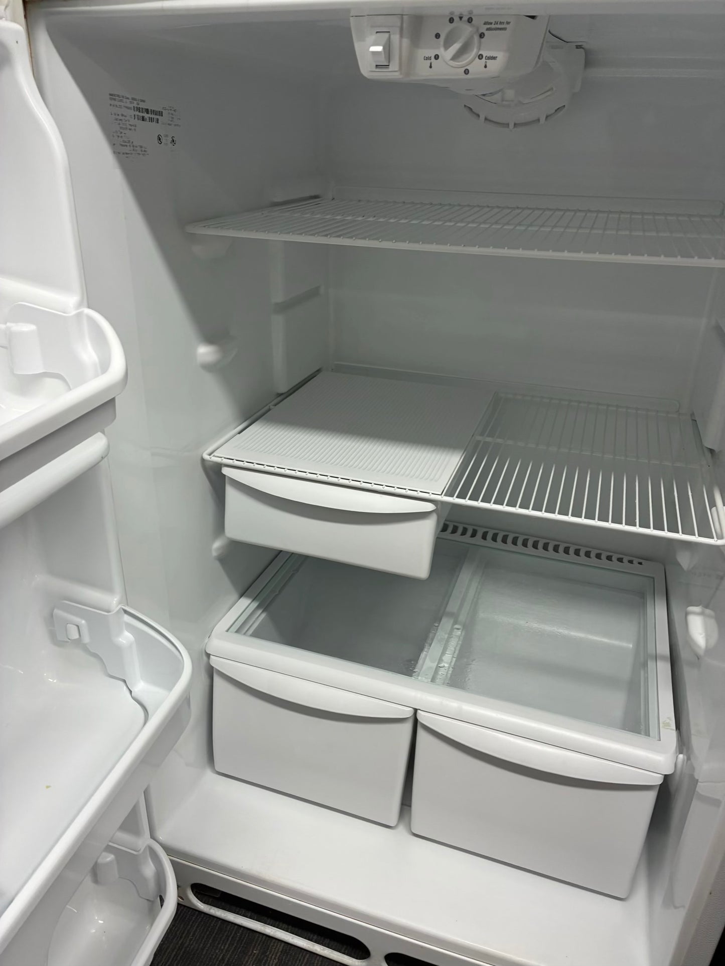 Kenmore Top Freezer Refrigerator 30” white