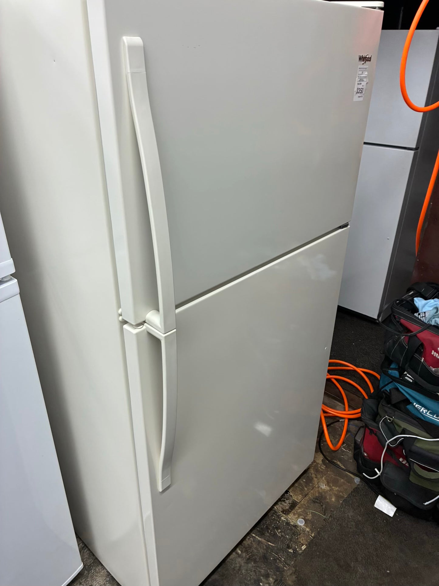 Whirlpool top freezer refrigerator beige 33”