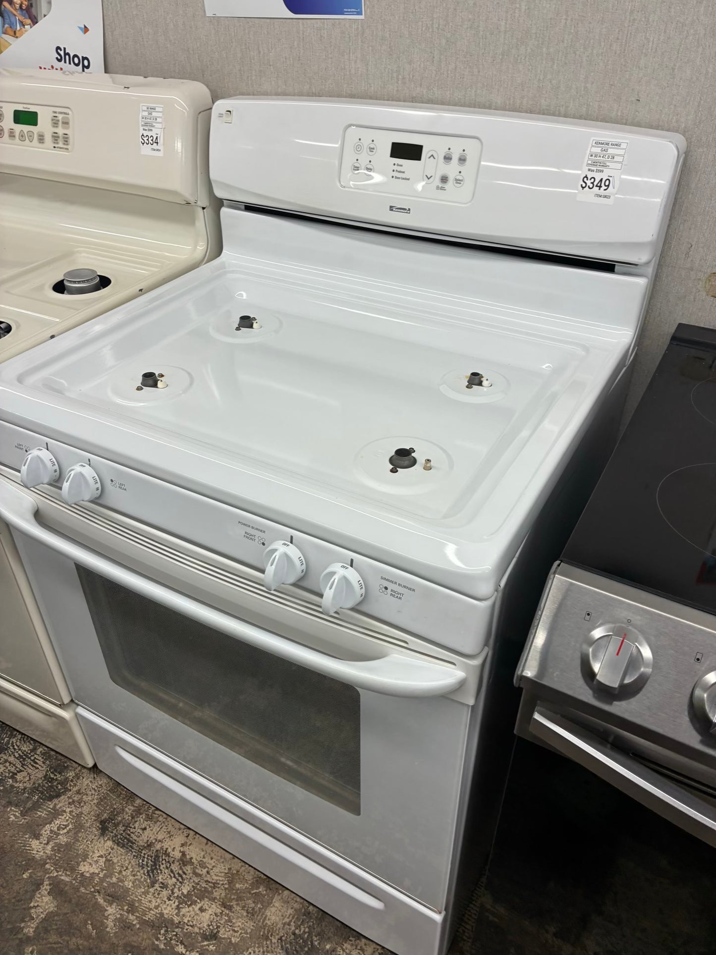 Kenmore Gas Range white color 4 Burners 30”