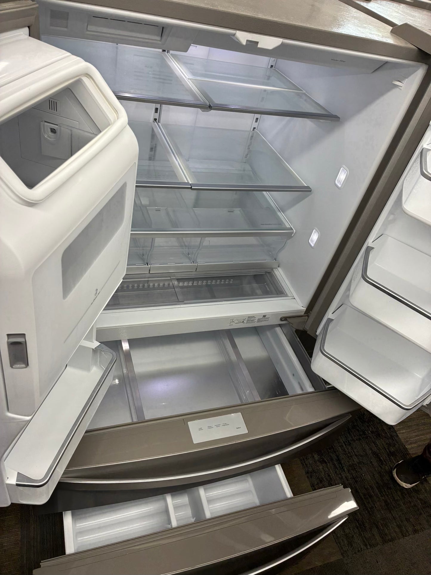 Whirlpool french door refrigerator stainless steel with ice maker 36”