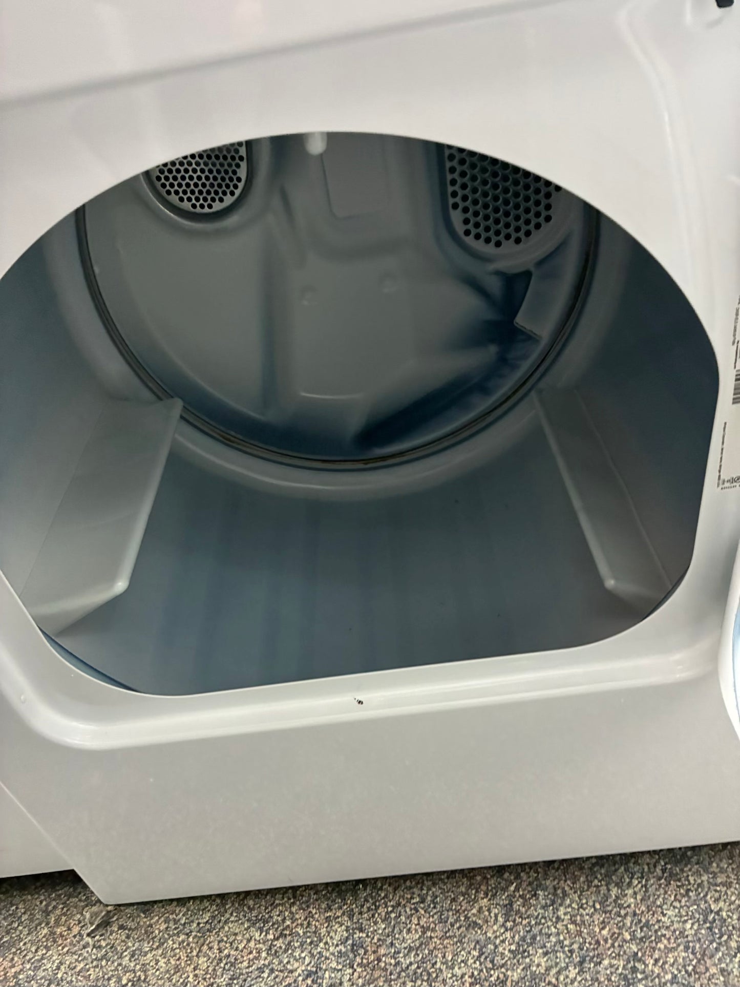 Whirlpool electric dryer 27” large capacity